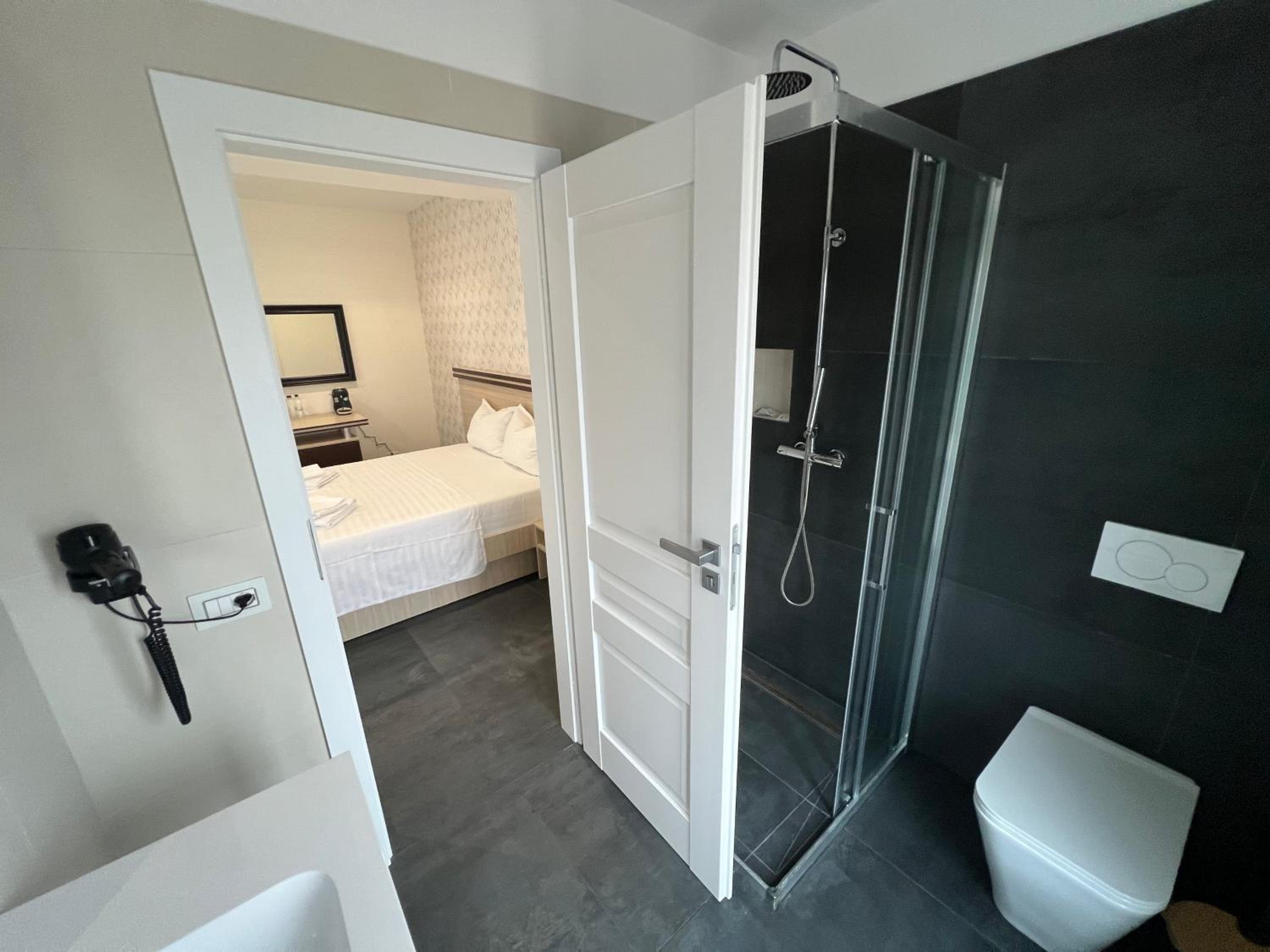 Deluxe Quadruple Room photo 3