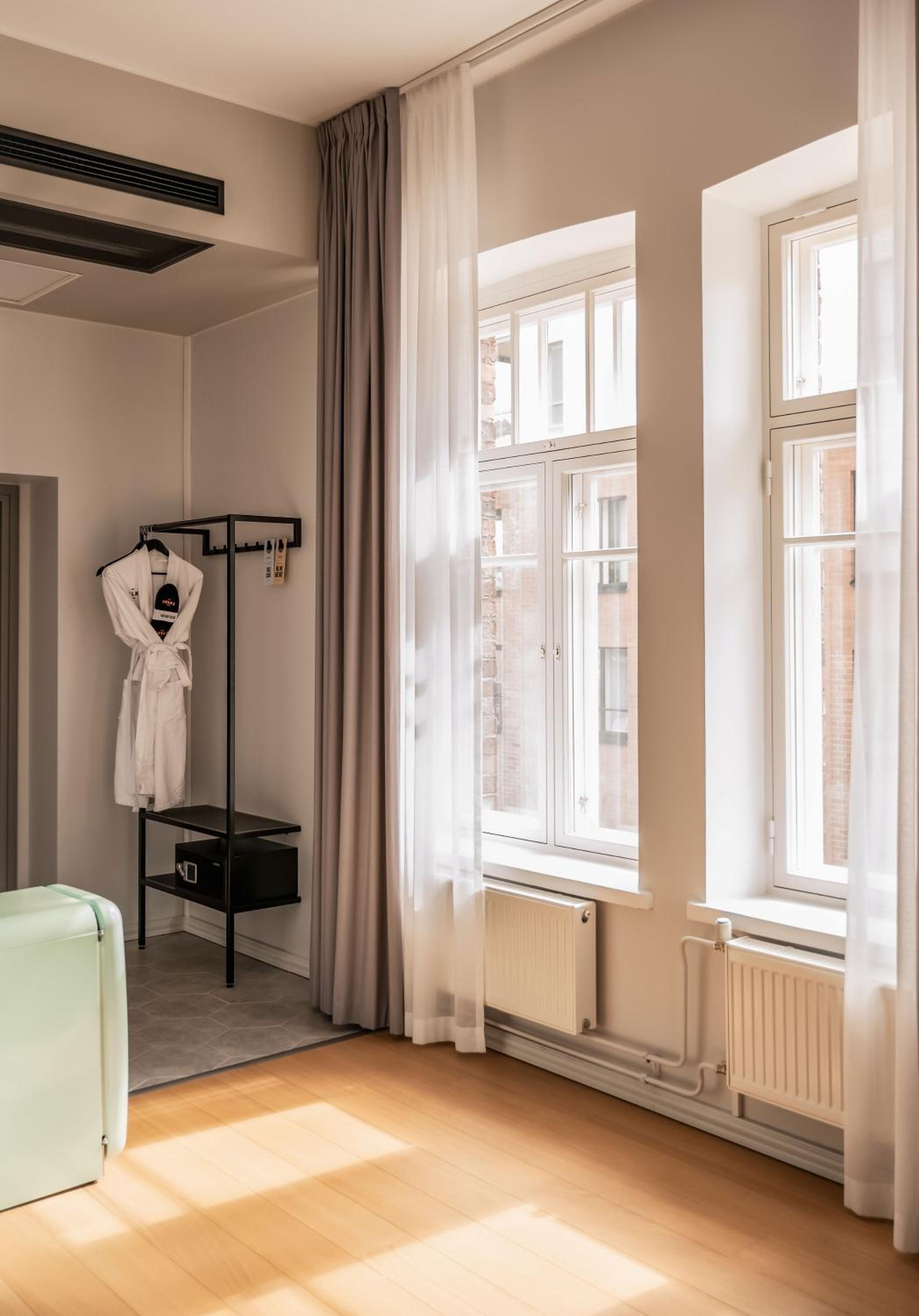 DeLuxe Room - Photo 2