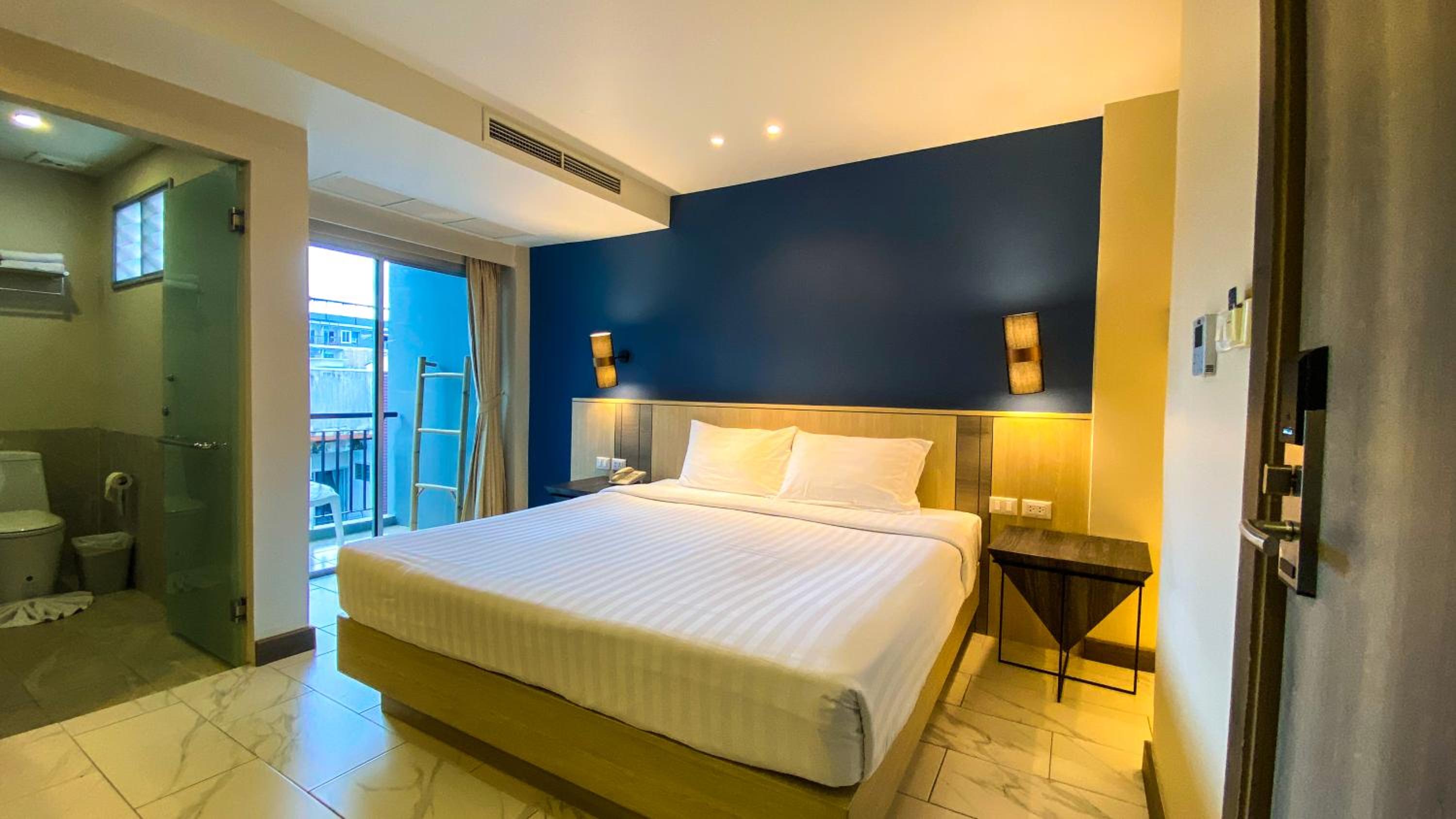 Superior King Room - Photo 1