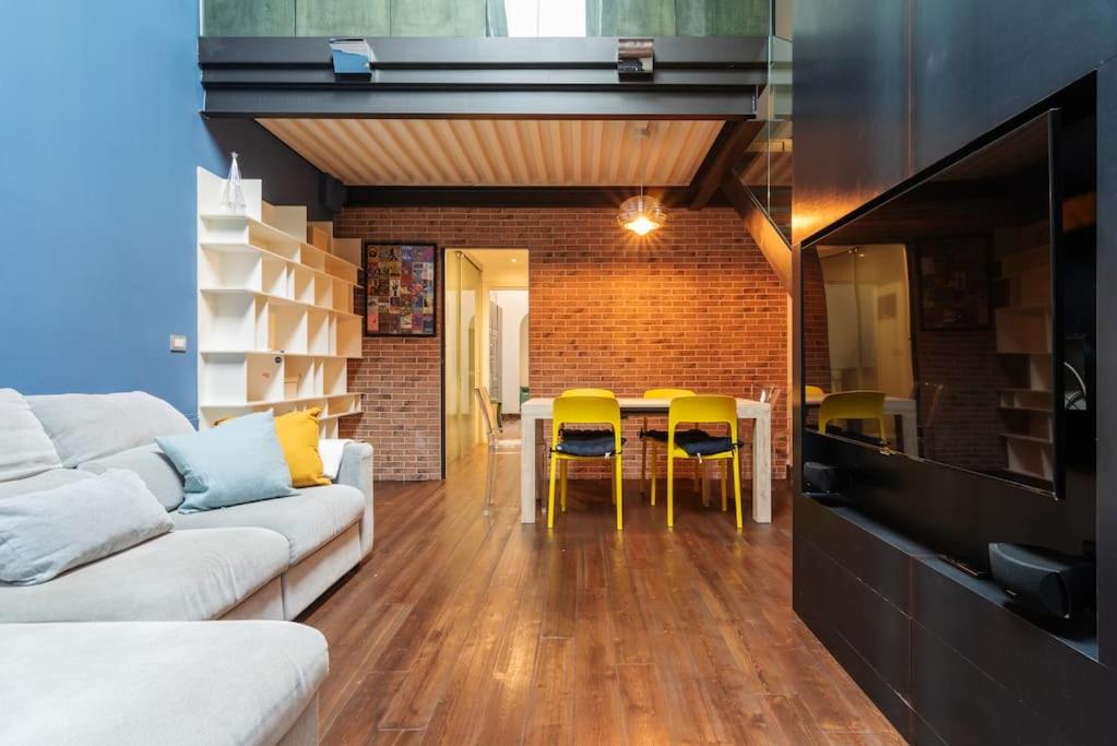 One-bedroom Loft Apartment 