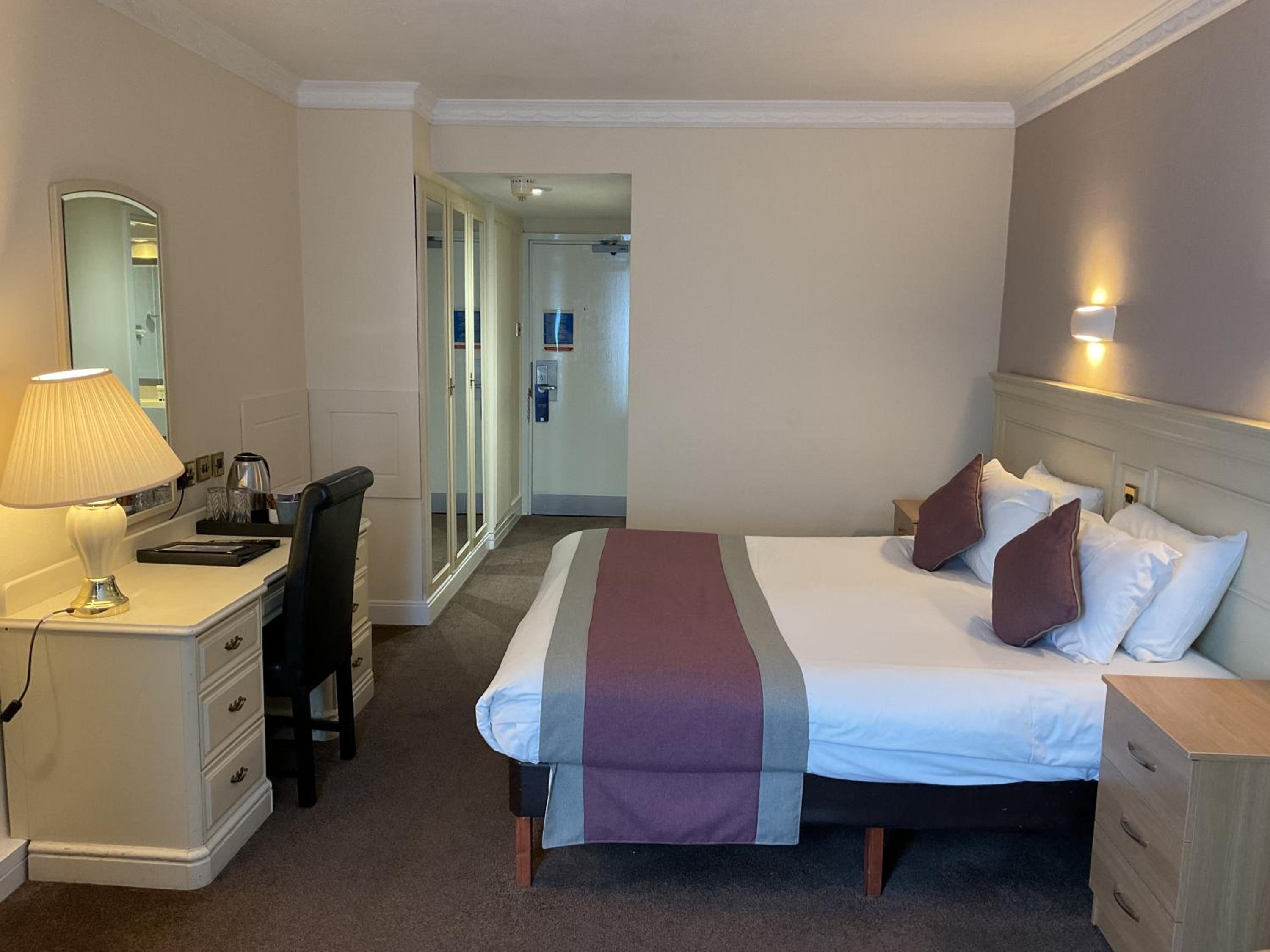 Deluxe Double or Twin Room - Photo 2