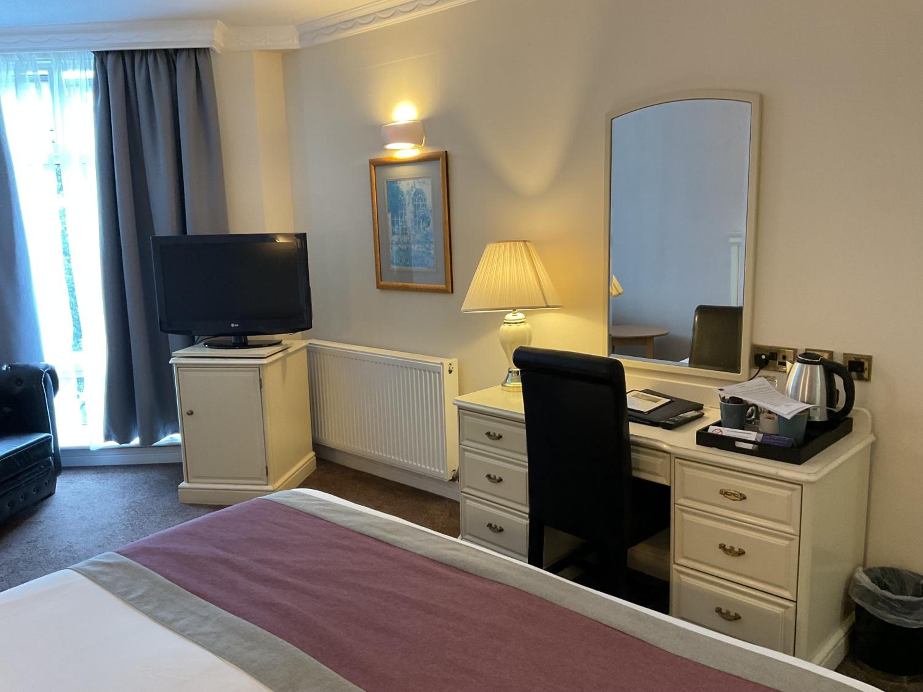Deluxe Double or Twin Room - Photo 4
