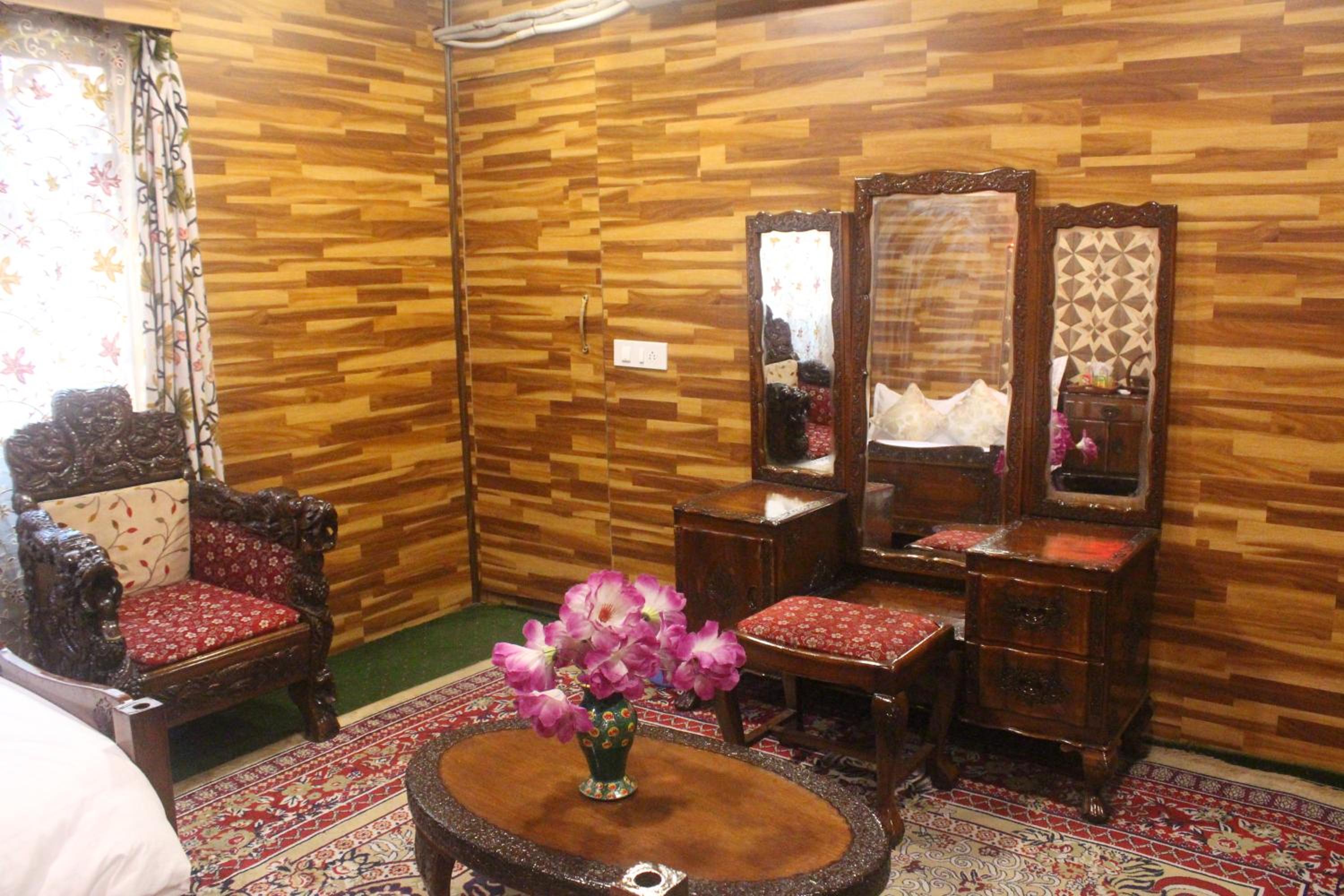 Triple Room With Lake View photo 2