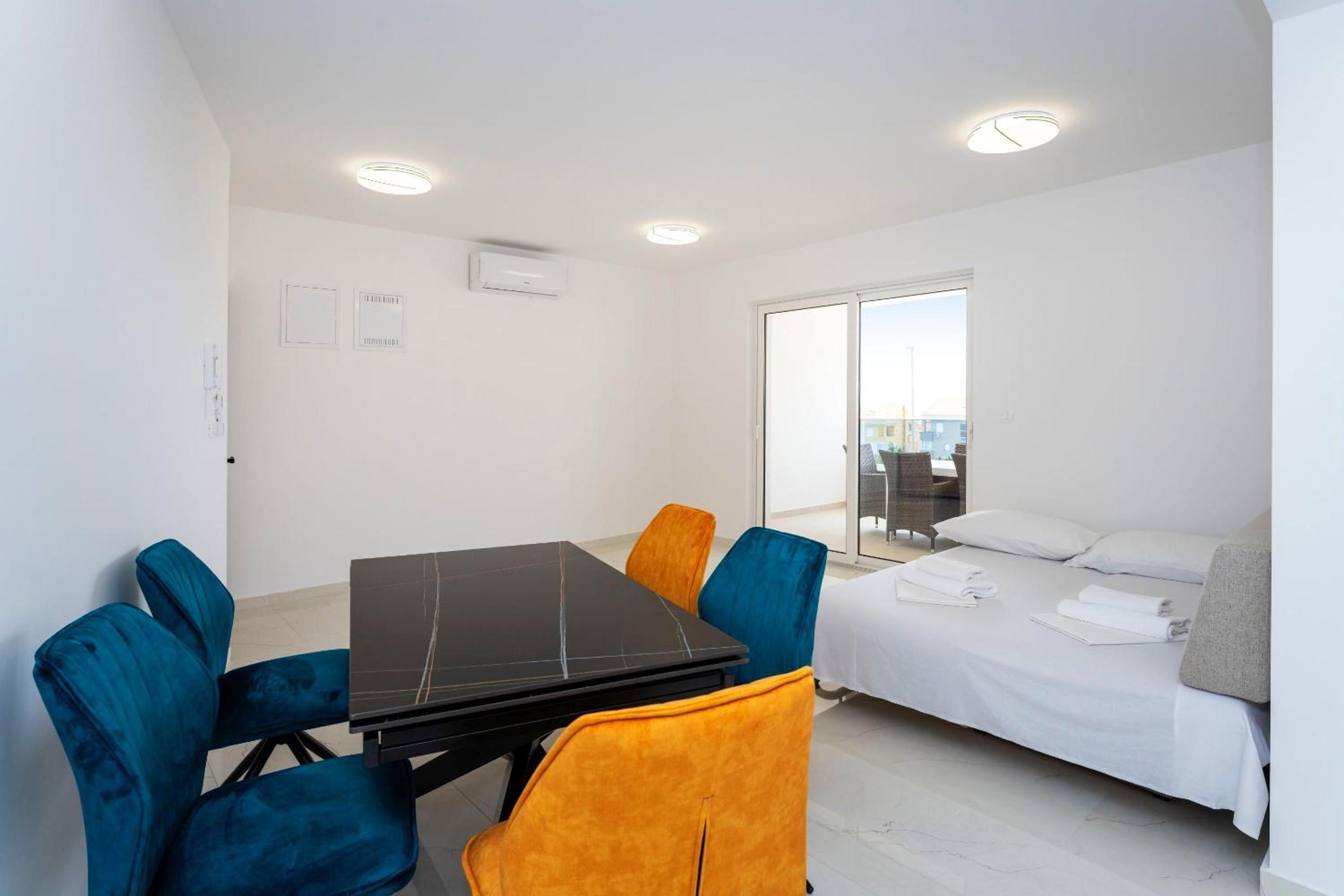 One-Bedroom Apartment with Ocean View