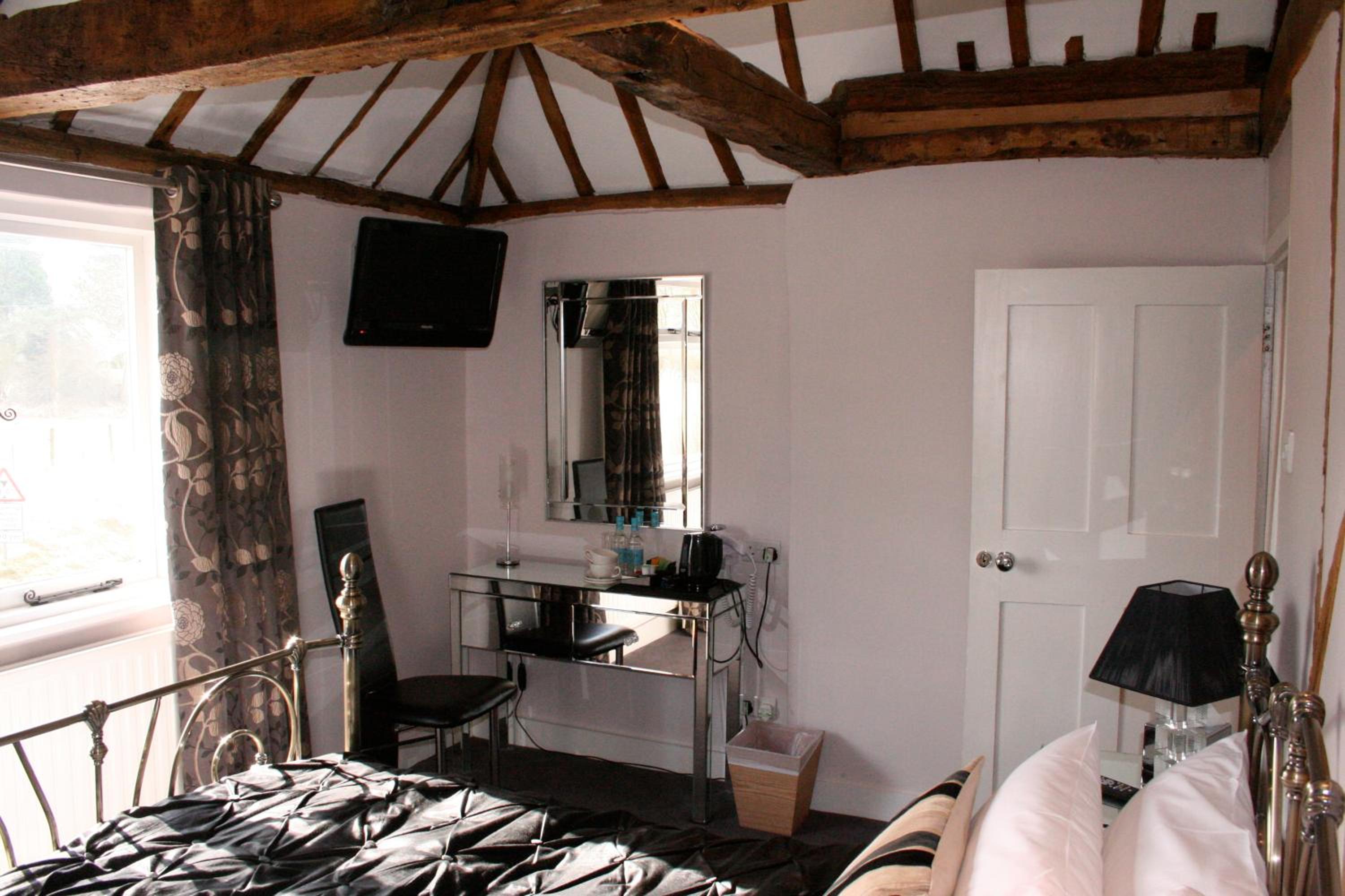Double Room - Photo 5