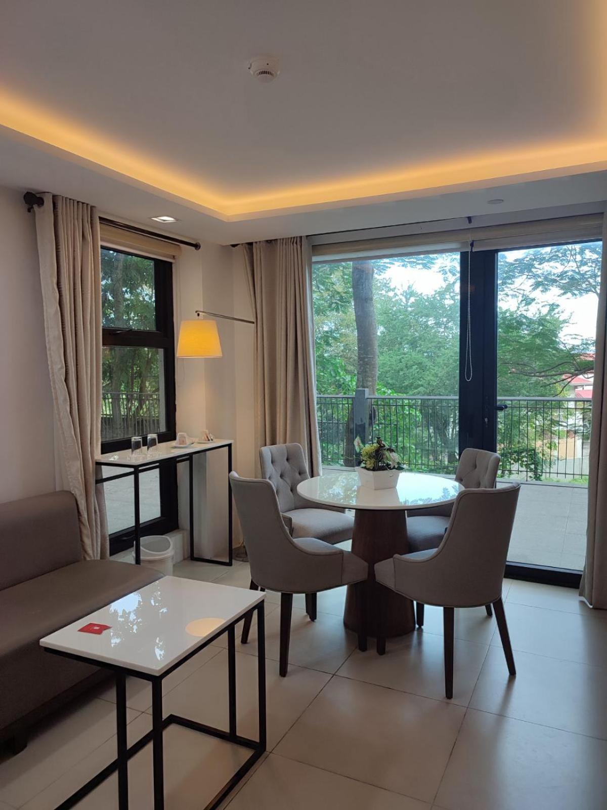 Executive Suites Queen photo 3