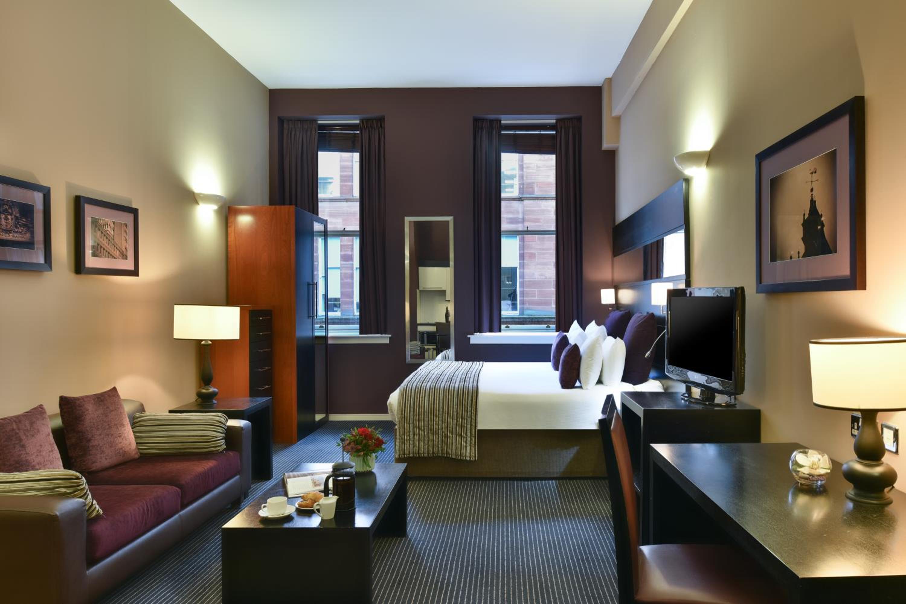 Studio Apartment - Photo 4
