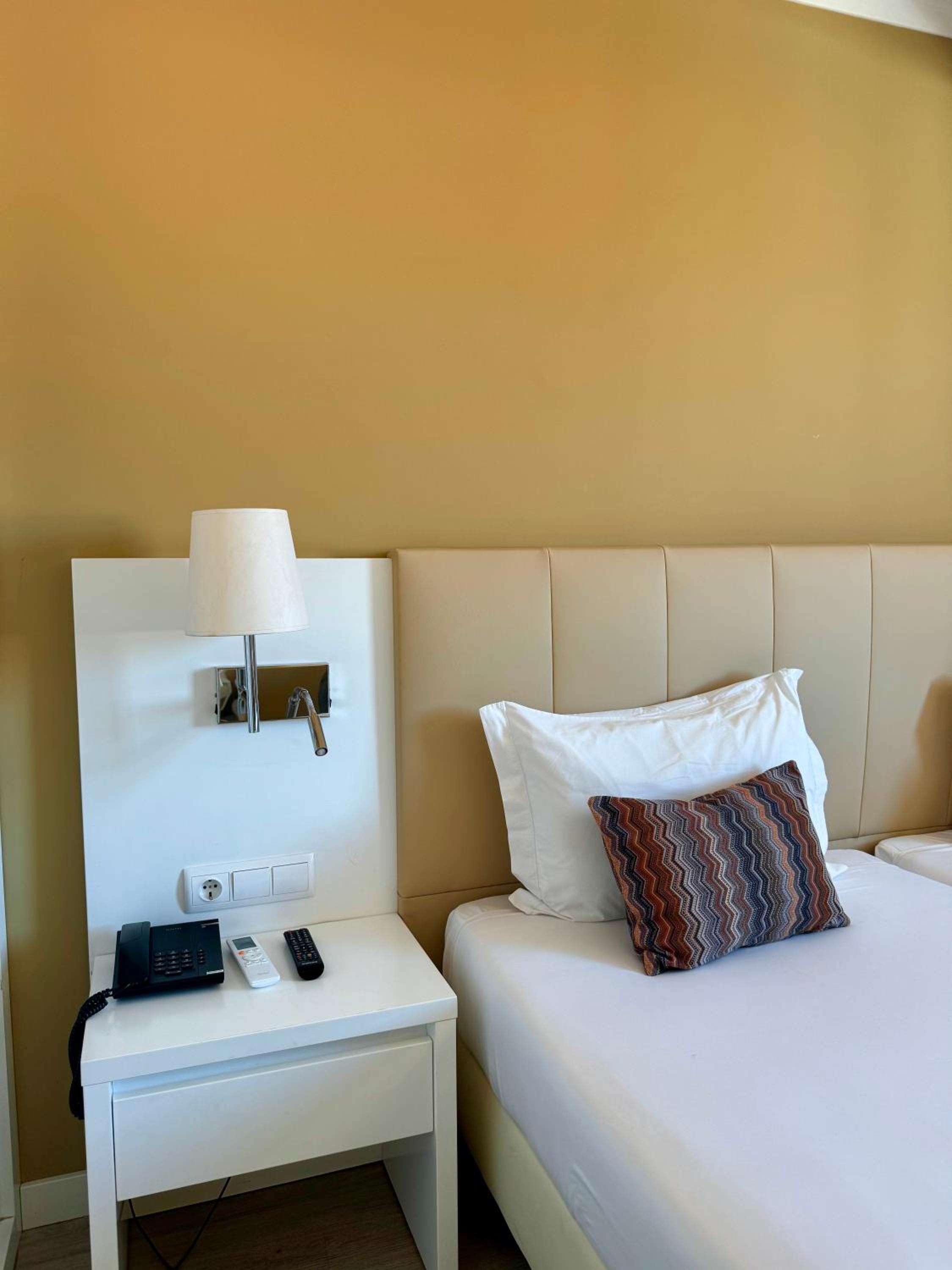 Double Room - Photo 7