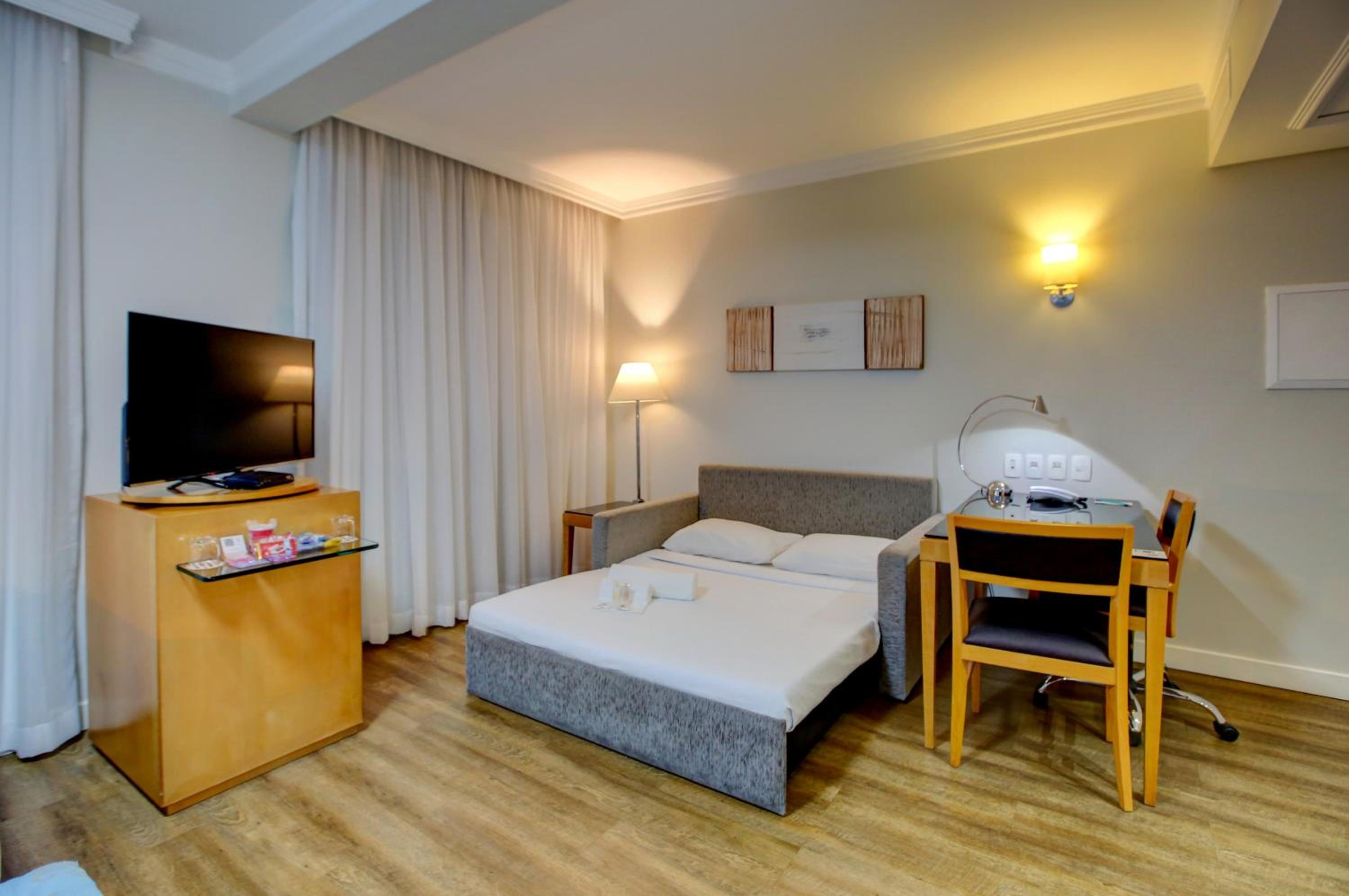 King Studio With Sofa Bed