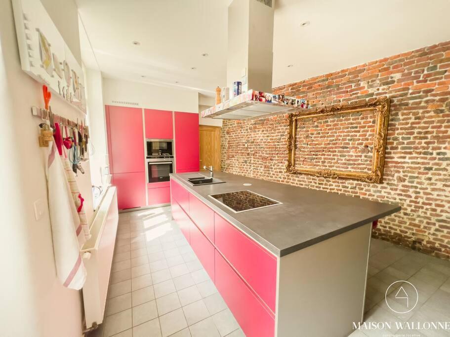 Three-Bedroom House photo 3