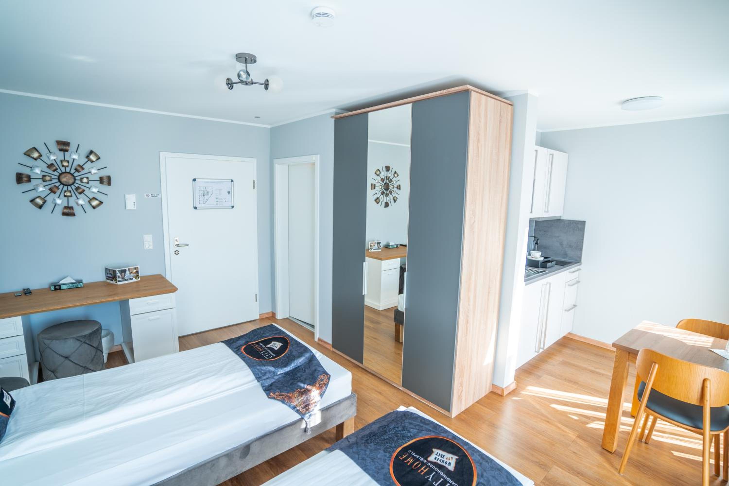 Studio Apartment photo 2
