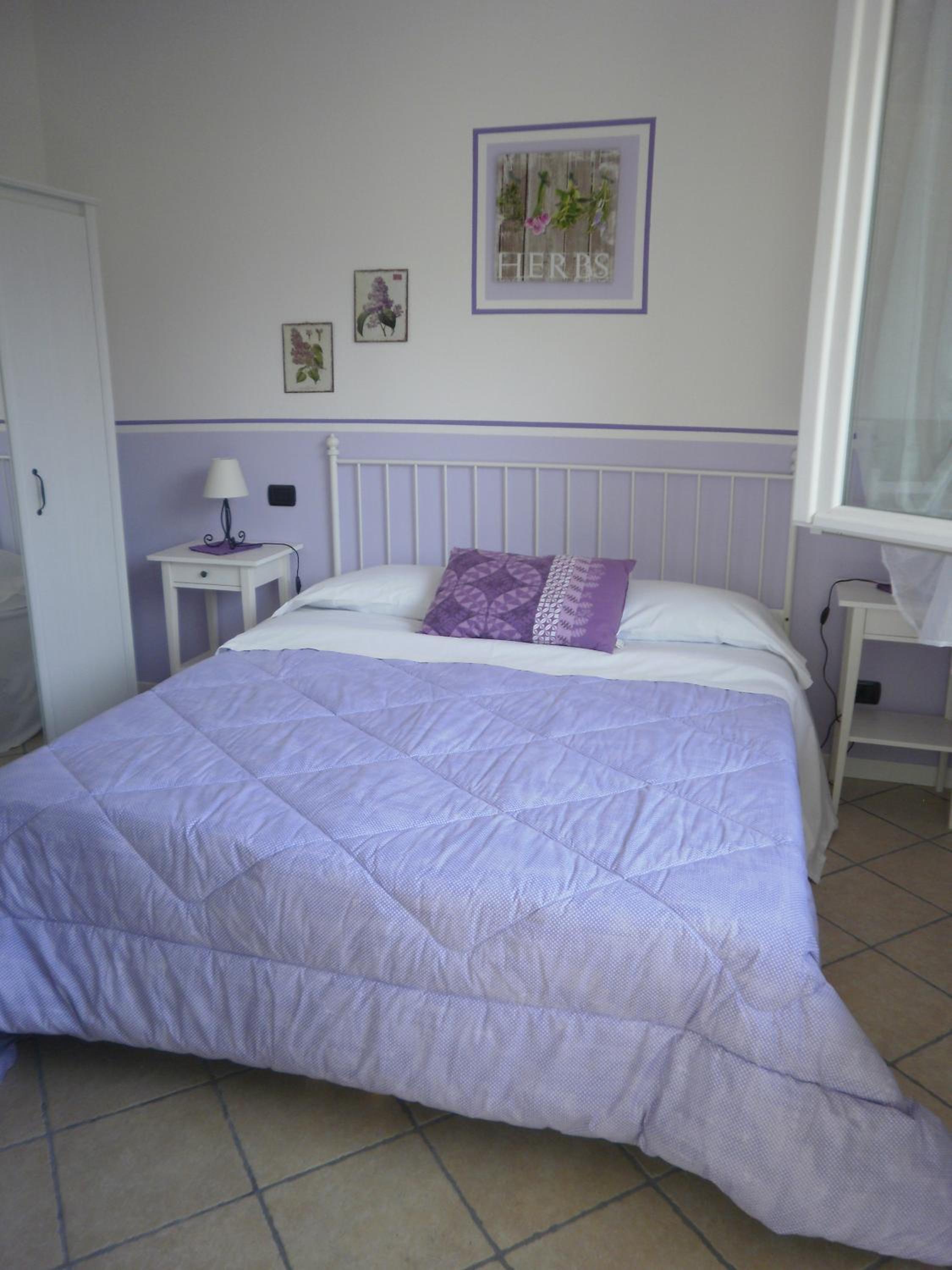 Double or Twin Room - Photo 5