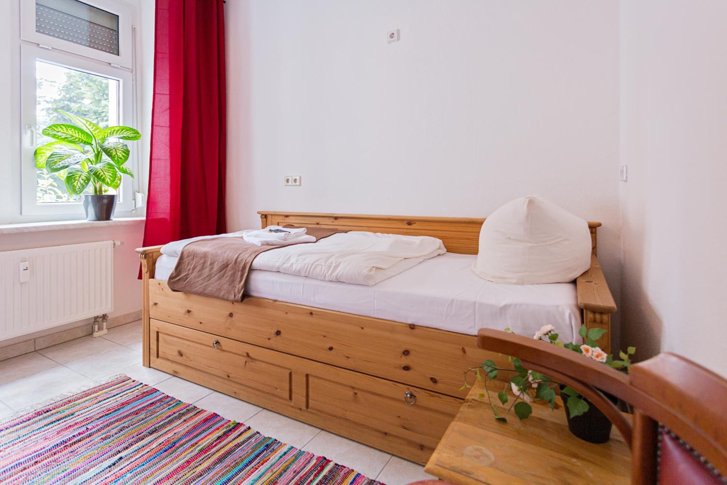 Single Room photo 3