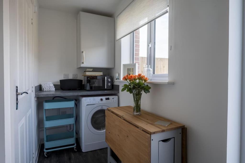 Three-Bedroom House photo 2