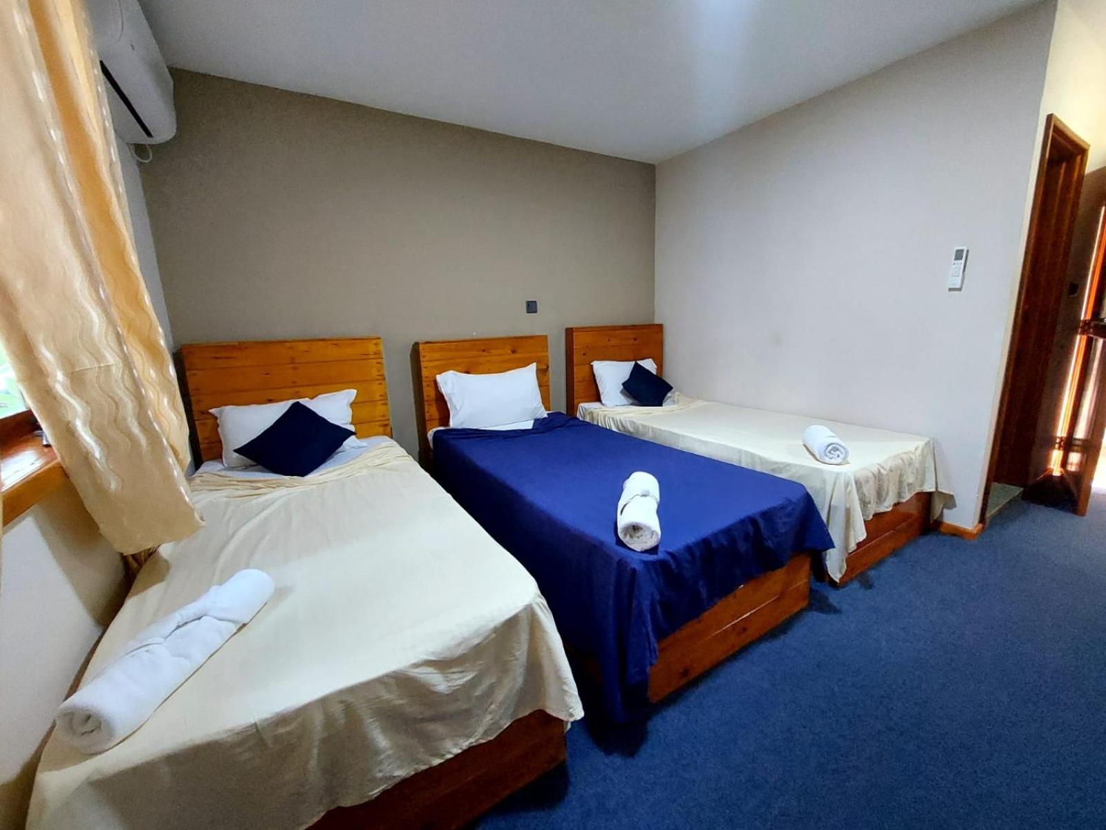 Standard Triple Room photo 2
