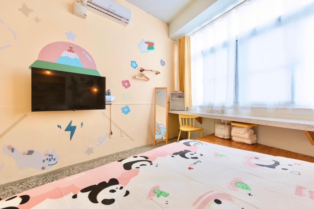 Double Room with Shared Bathroom photo 2
