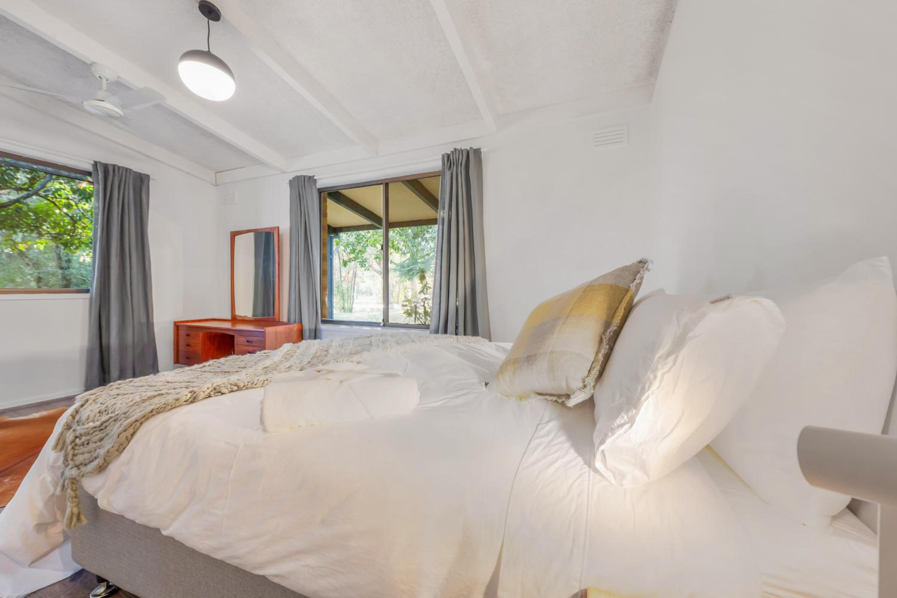 Three-Bedroom House photo 2