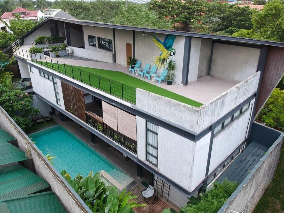 Villa photo 2