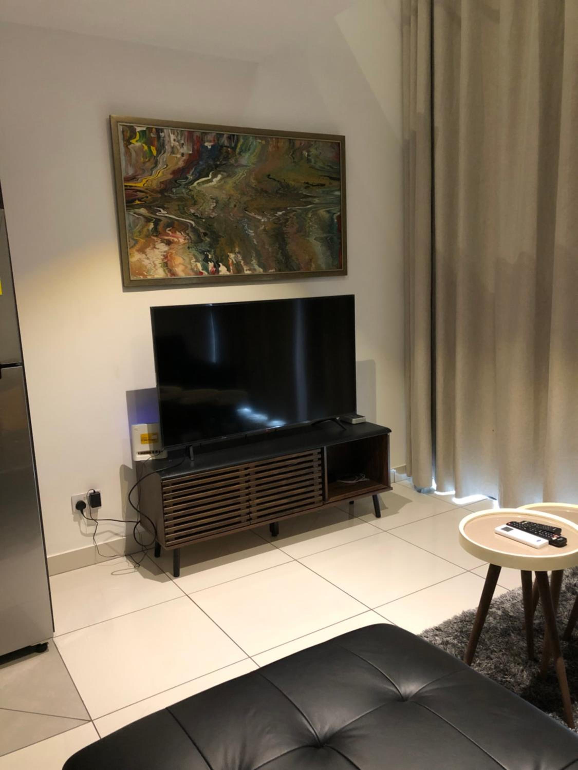 One-Bedroom Apartment photo 3
