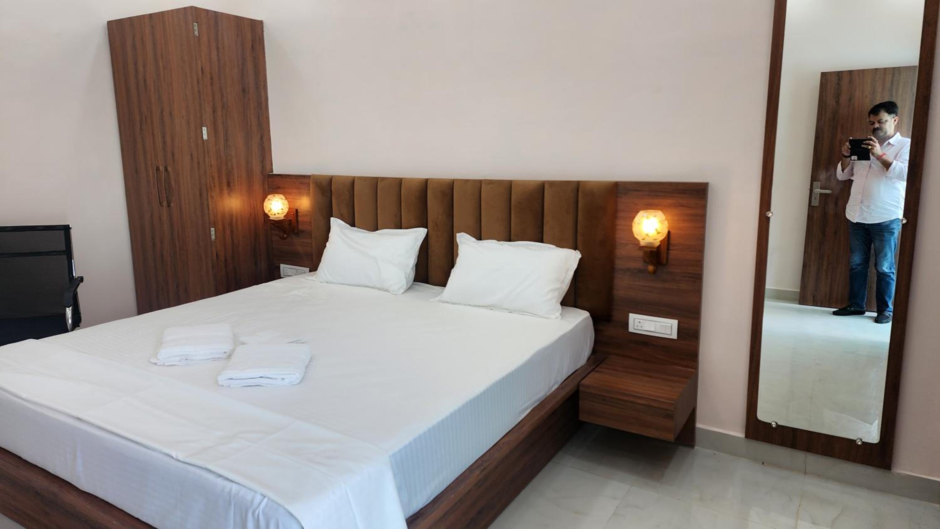 Double Room With Private Bathroom