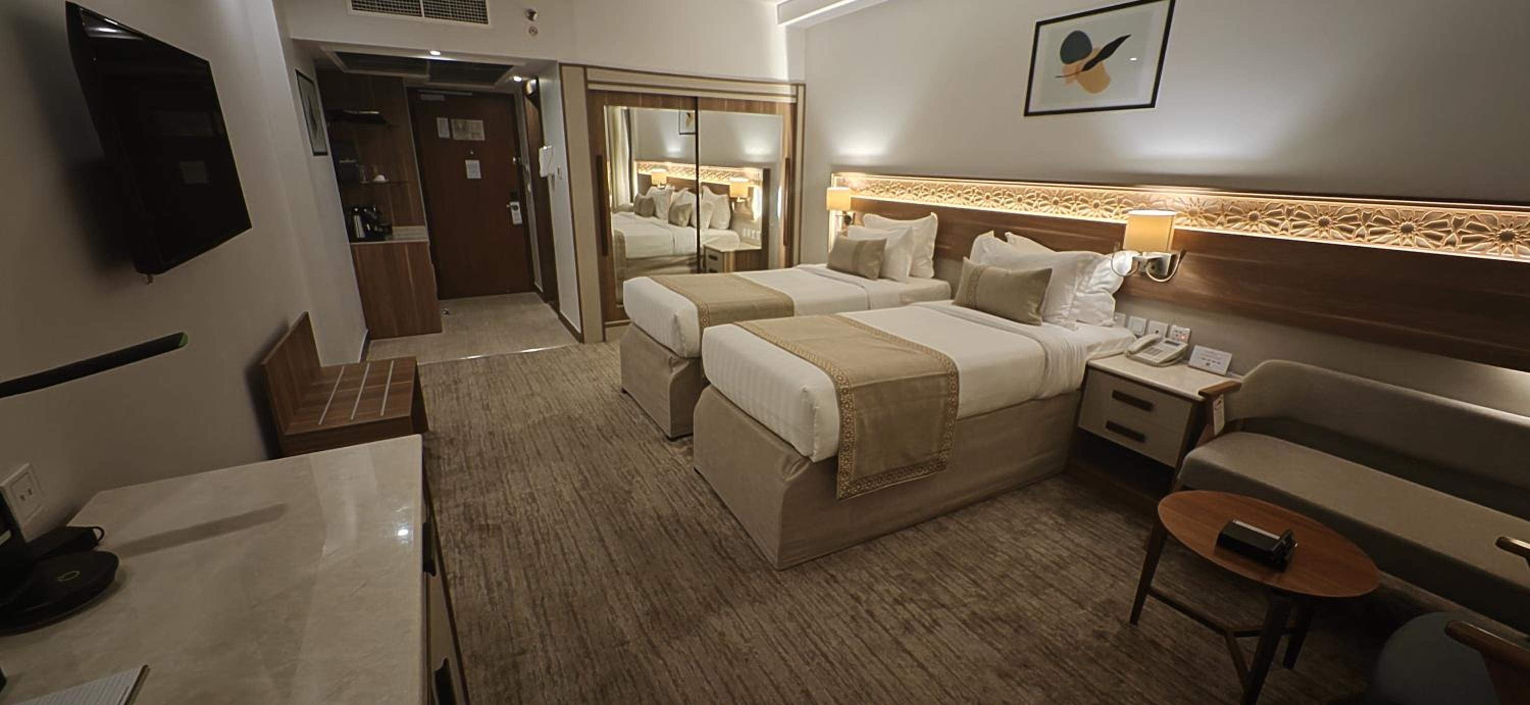Budget Twin Room photo 3