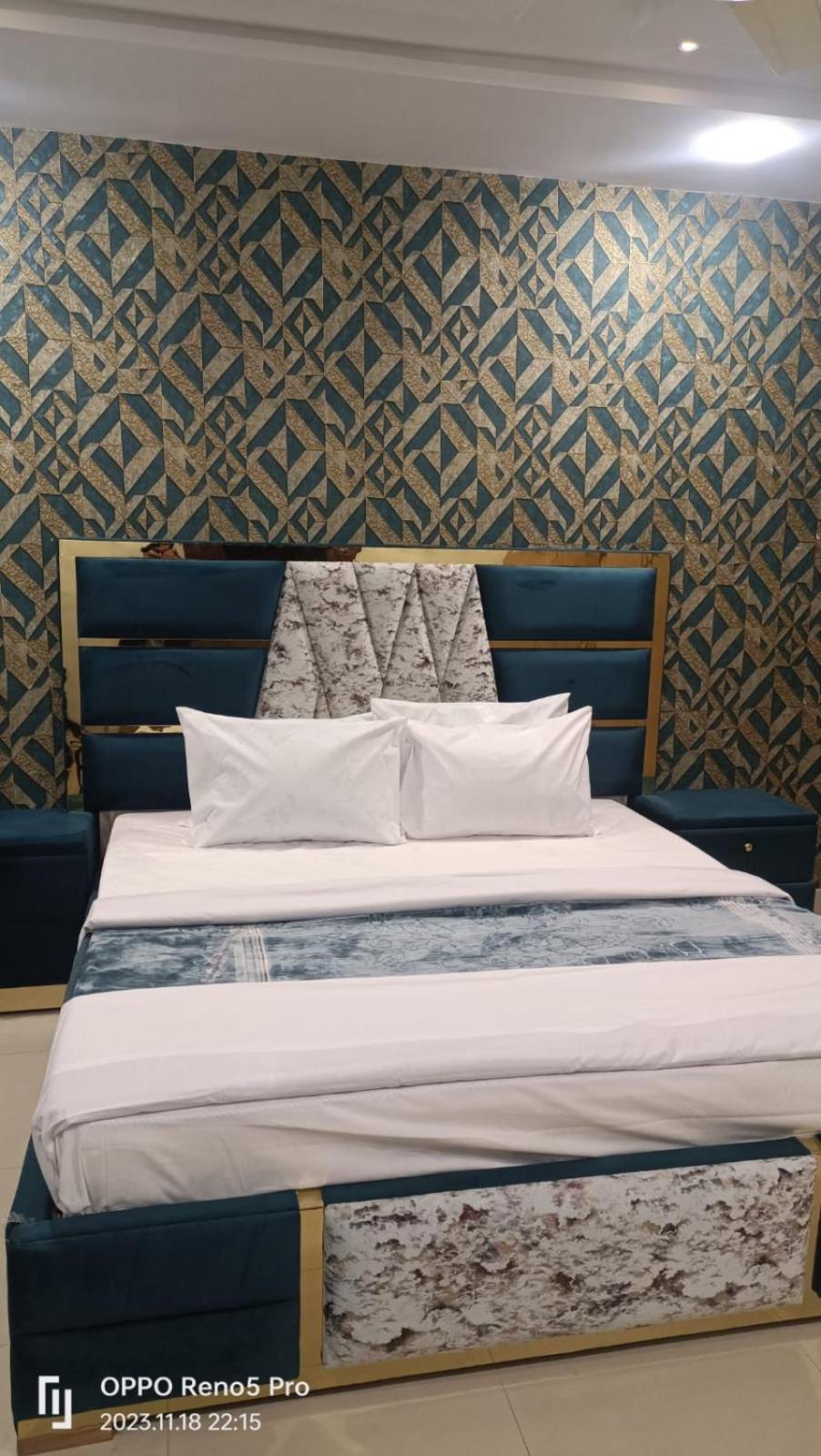 Deluxe Double Room photo 3