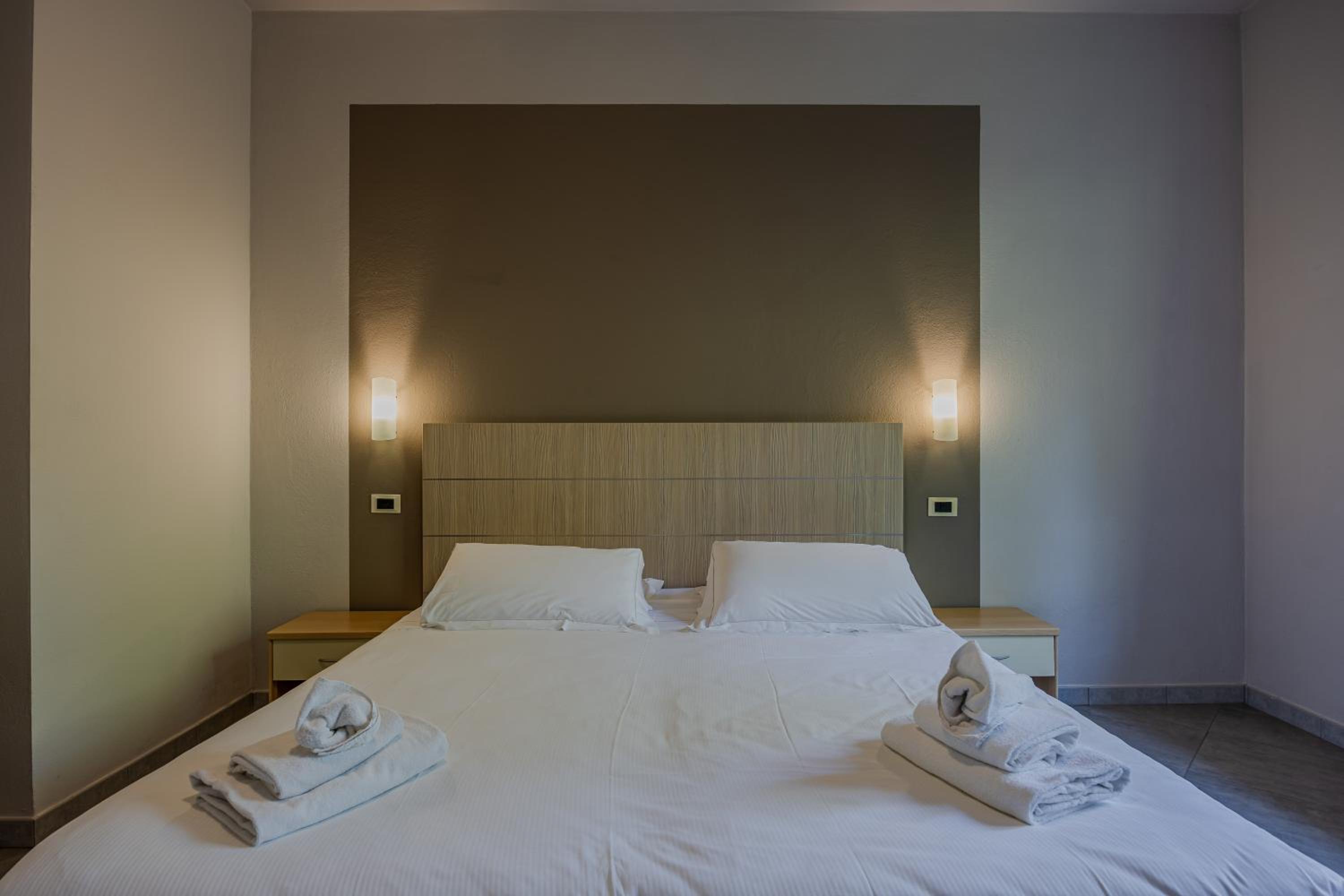 Standard Two-Bedroom Apartment with Balcony photo 1