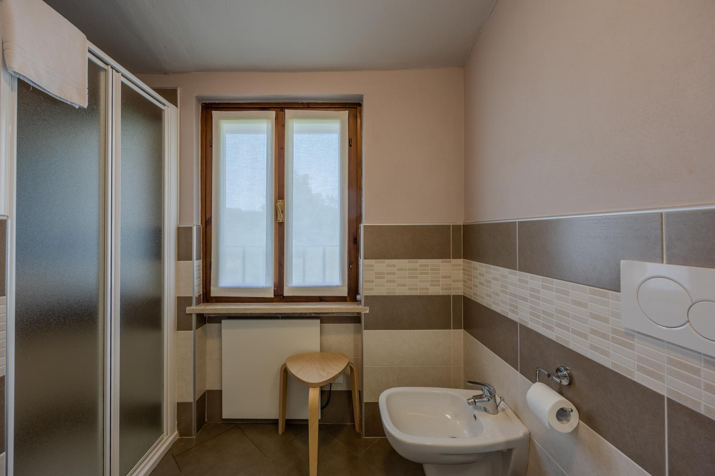 Standard Two-Bedroom Apartment with Balcony photo 2