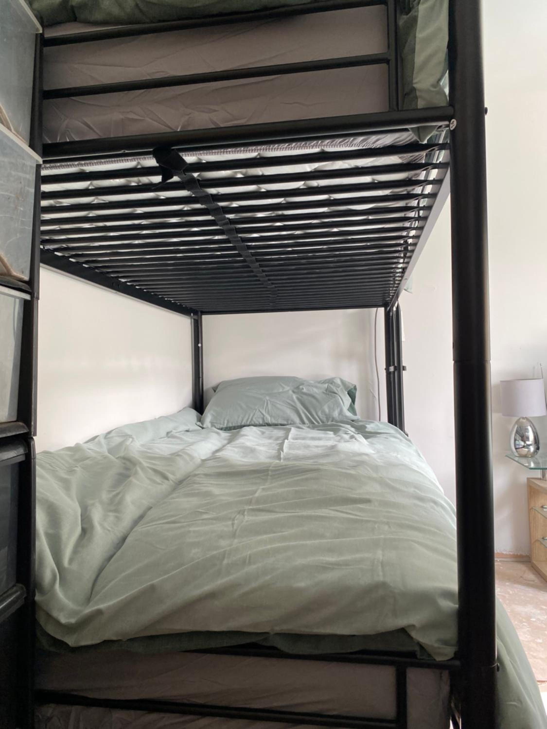 Bunk Bed in Mixed Dormitory Room