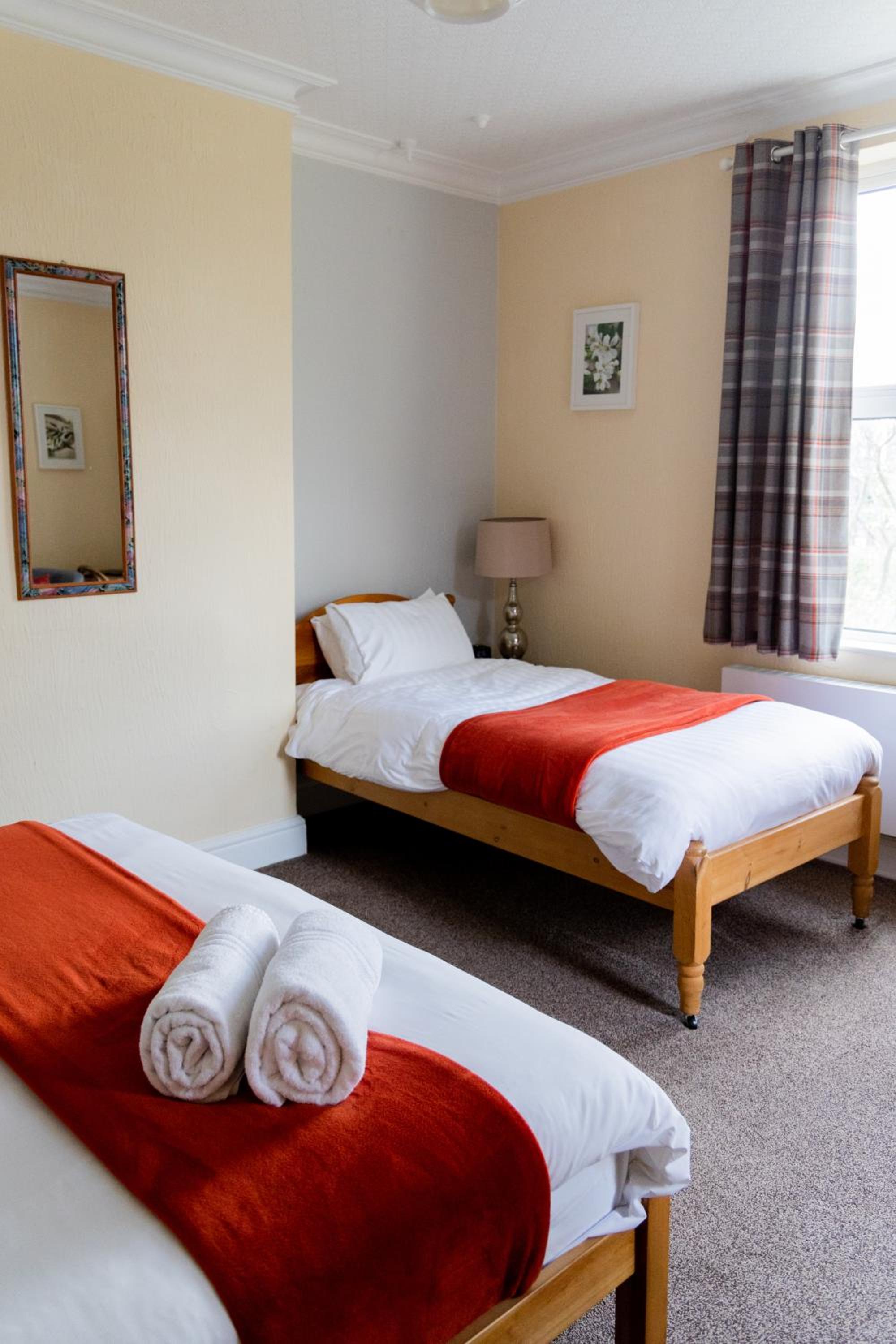 Double or Twin Room photo 3