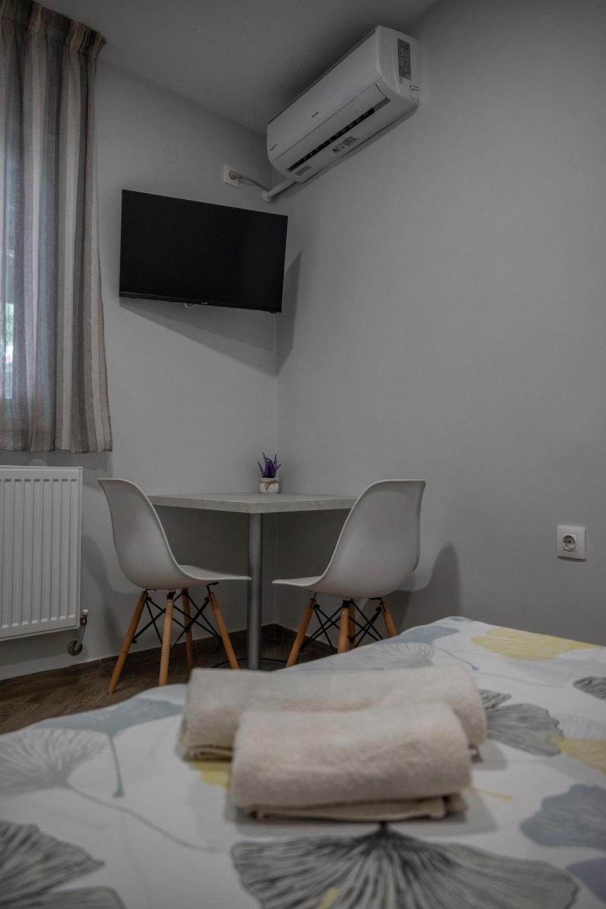 Two-Bedroom House photo 3