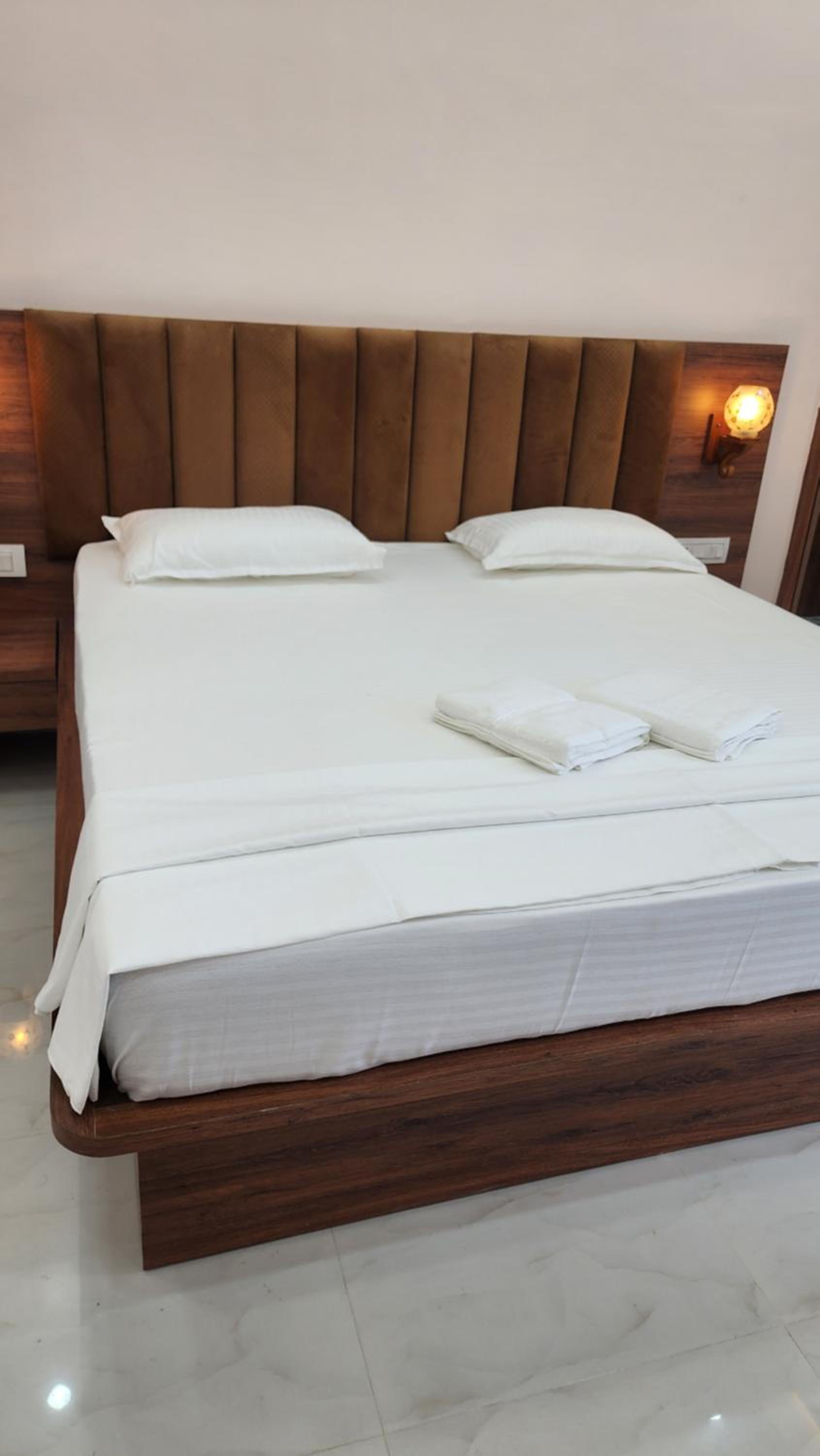 Double Room With Private Bathroom photo 2