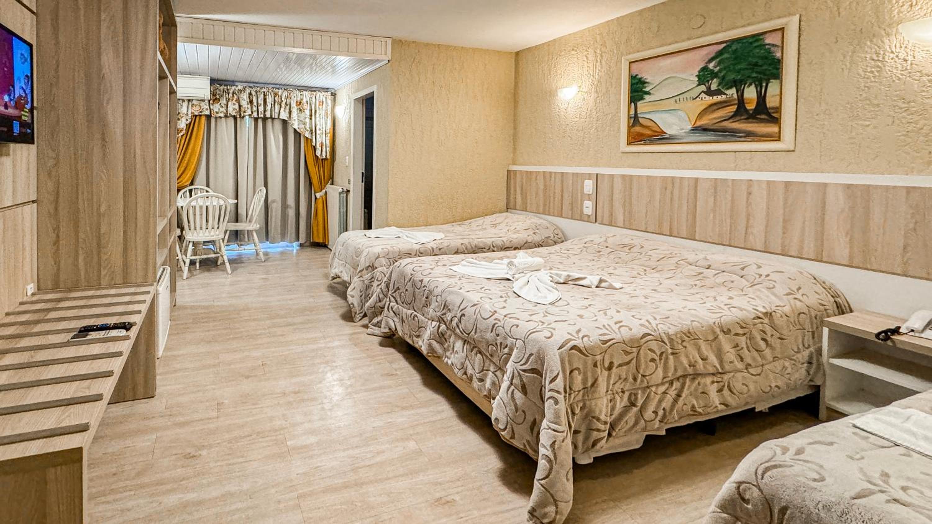 Luxury Quadruple Room