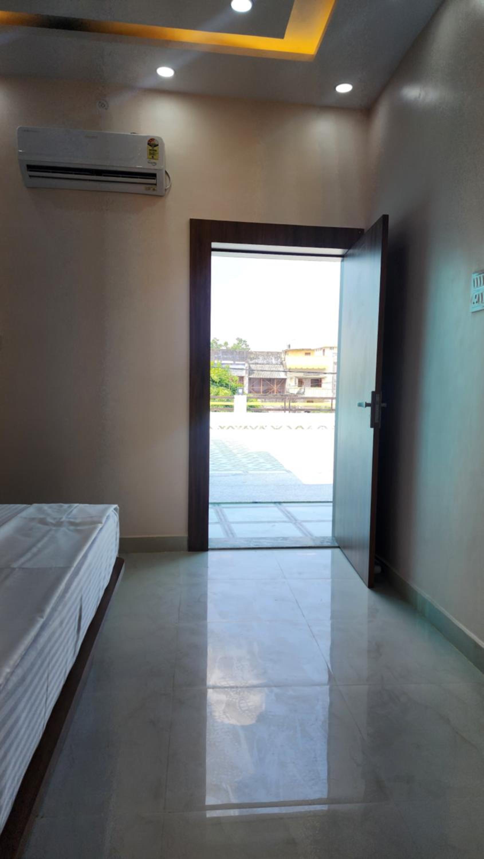 Double Room With Private Bathroom photo 3