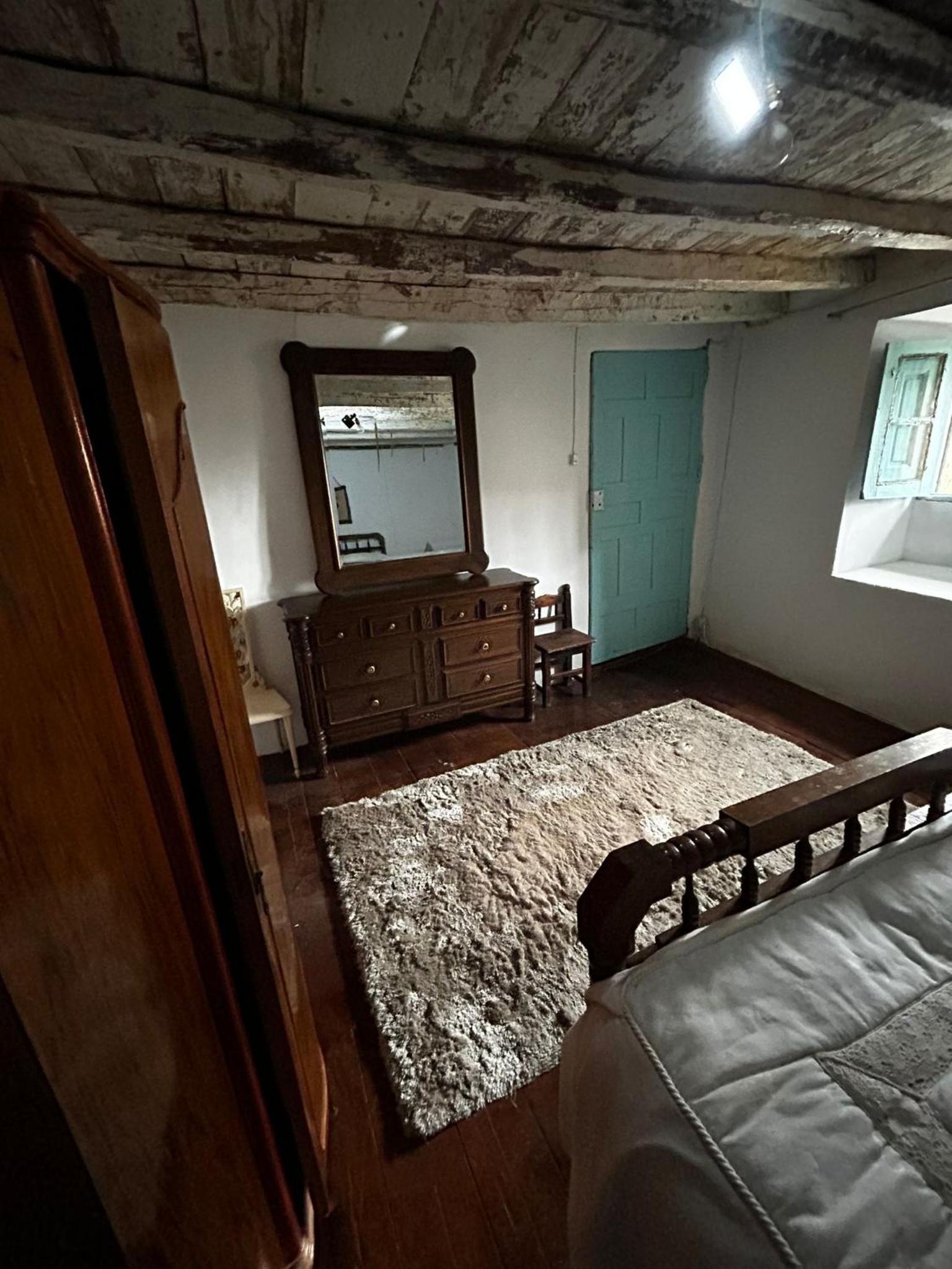 Double Room with Shared Bathroom photo 2