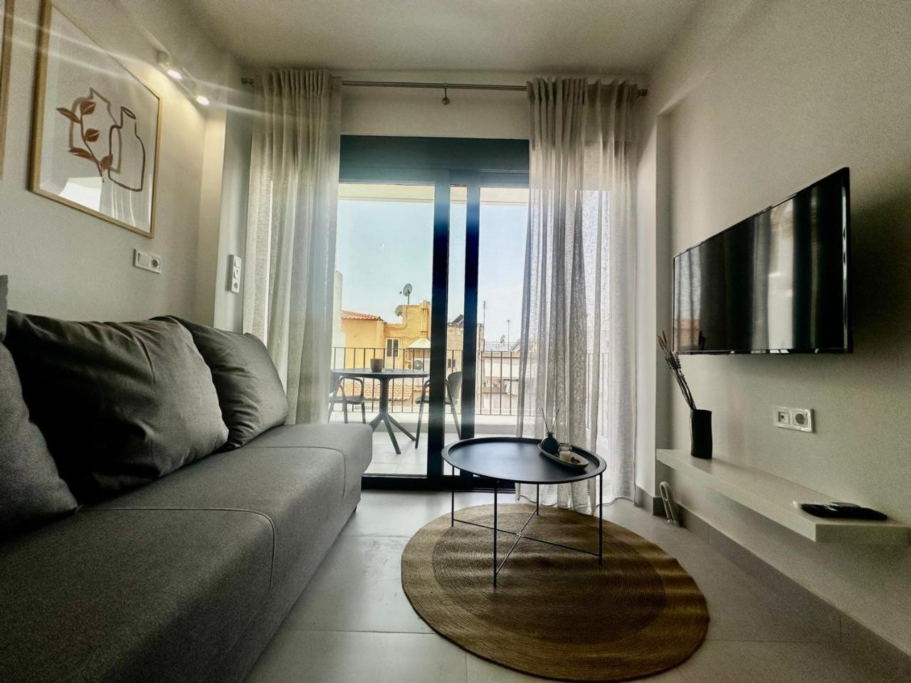 Family Room with Terrace photo 1