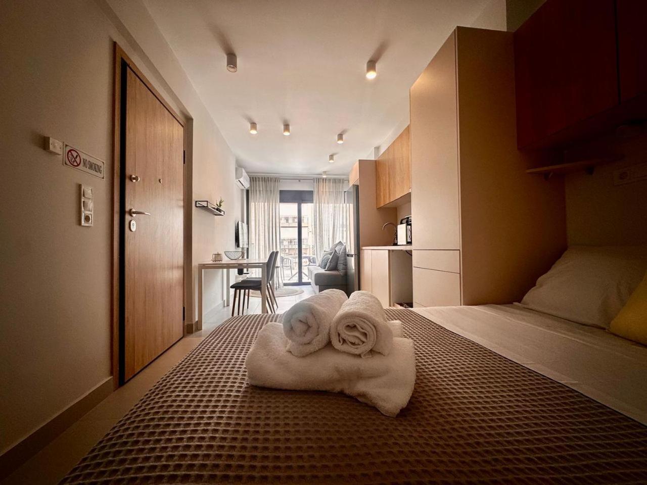 Apartment with Balcony photo 1