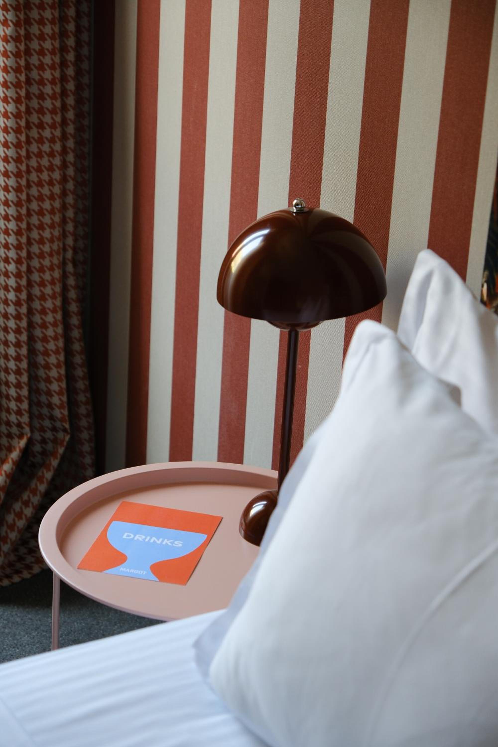 Standard Double Room - Photo 12