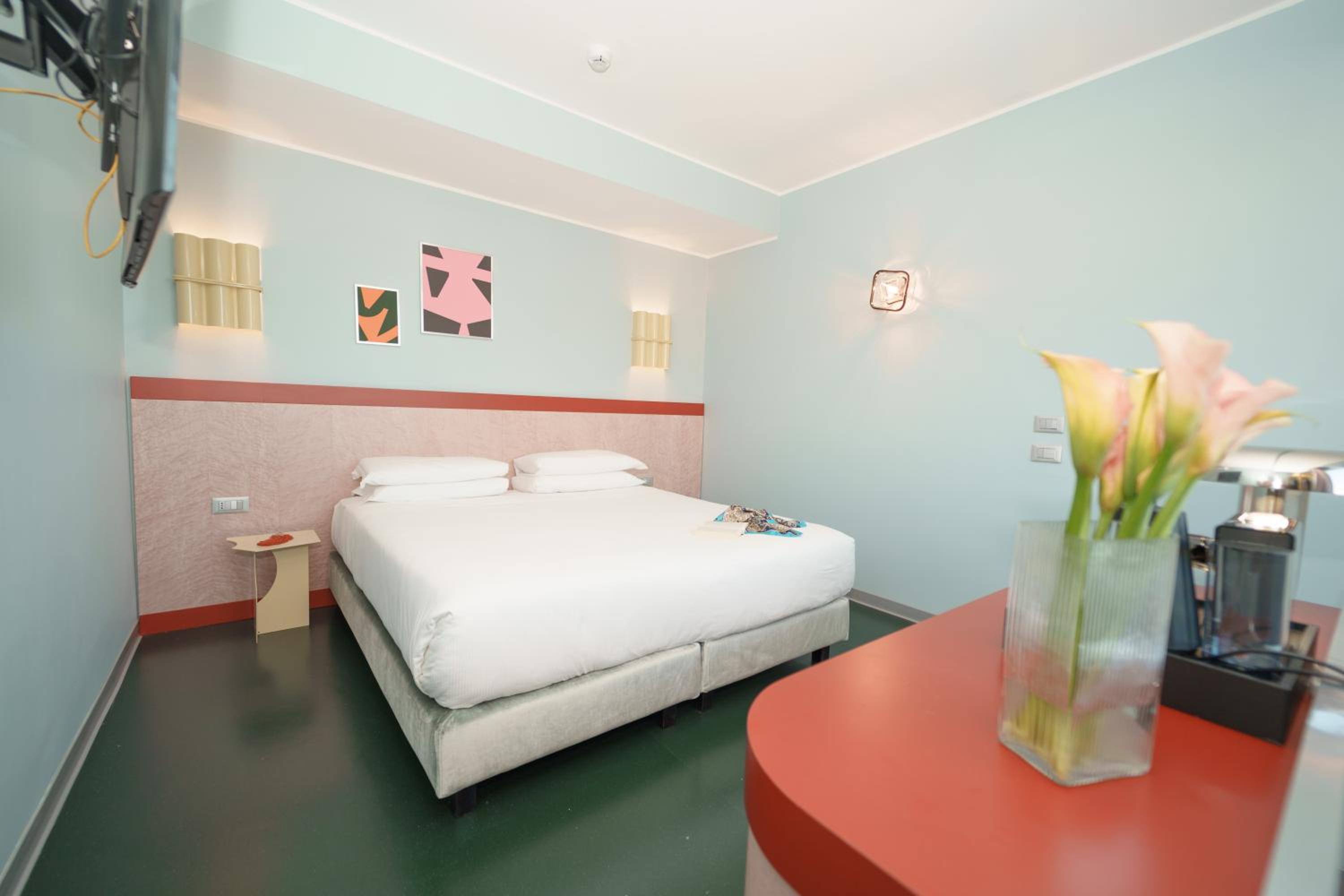 Suite with Hot Tub
