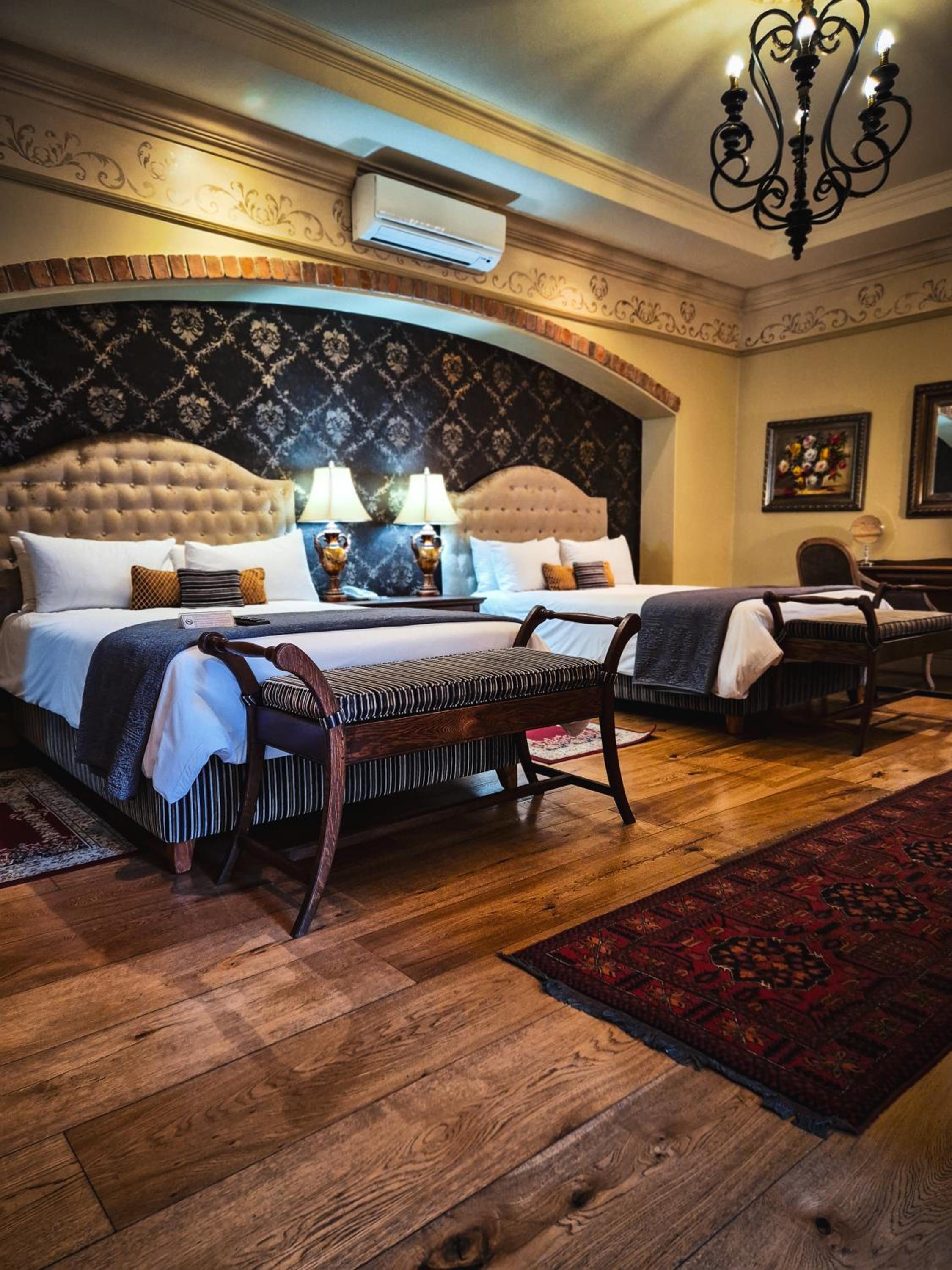 Villa Family Room  - Photo 3
