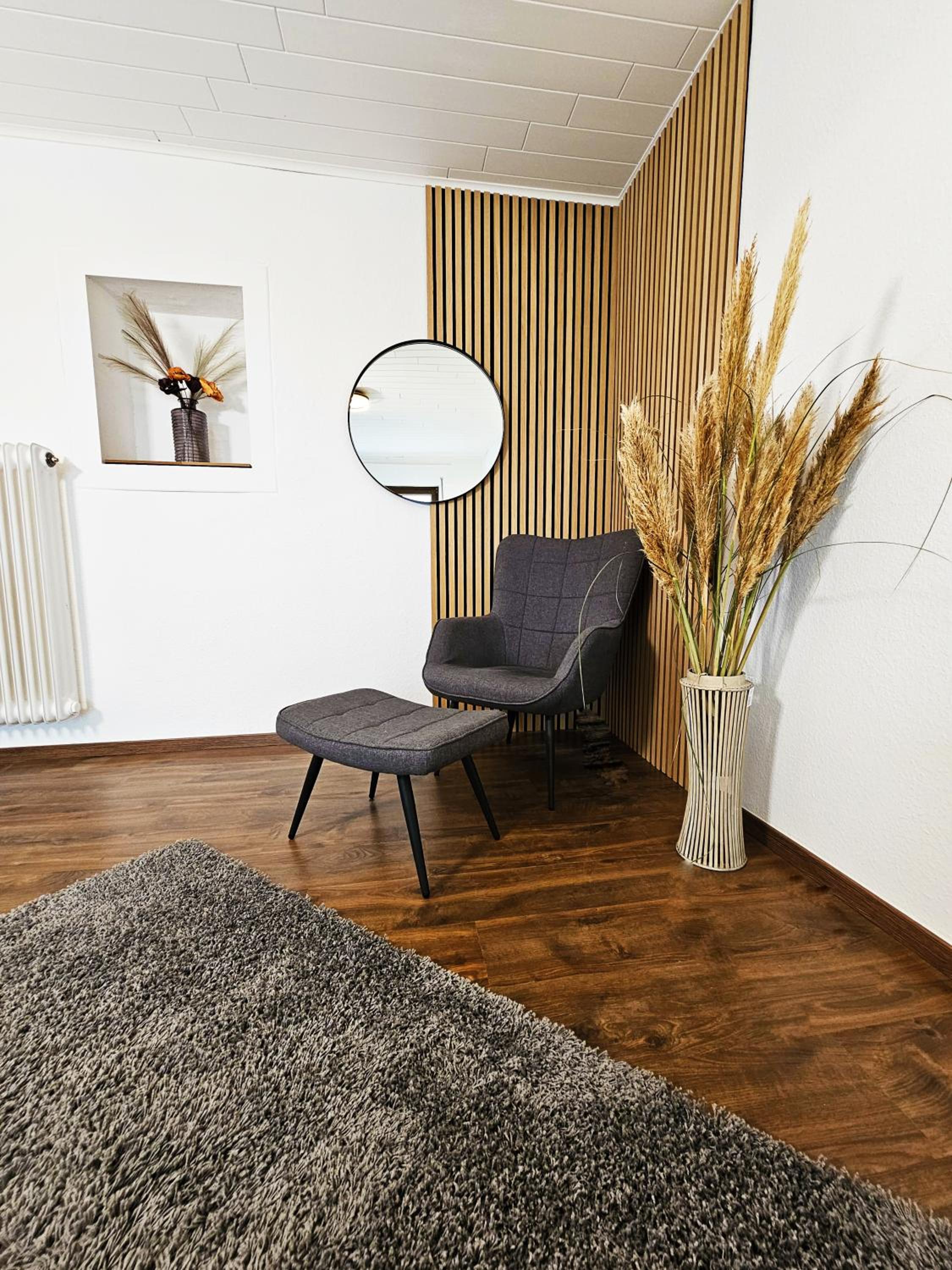One-Bedroom Apartment photo 2