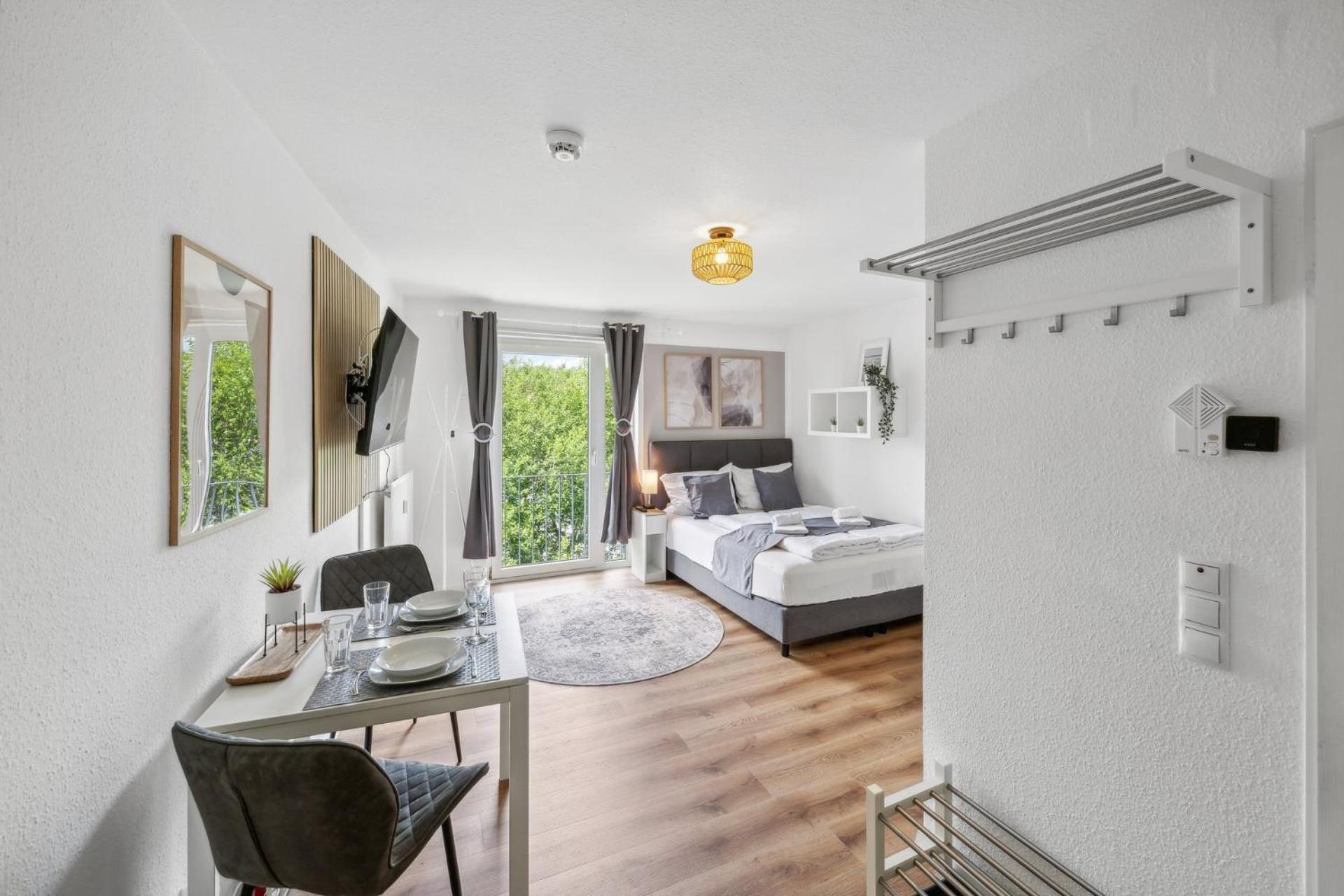 Studio Apartment photo 2