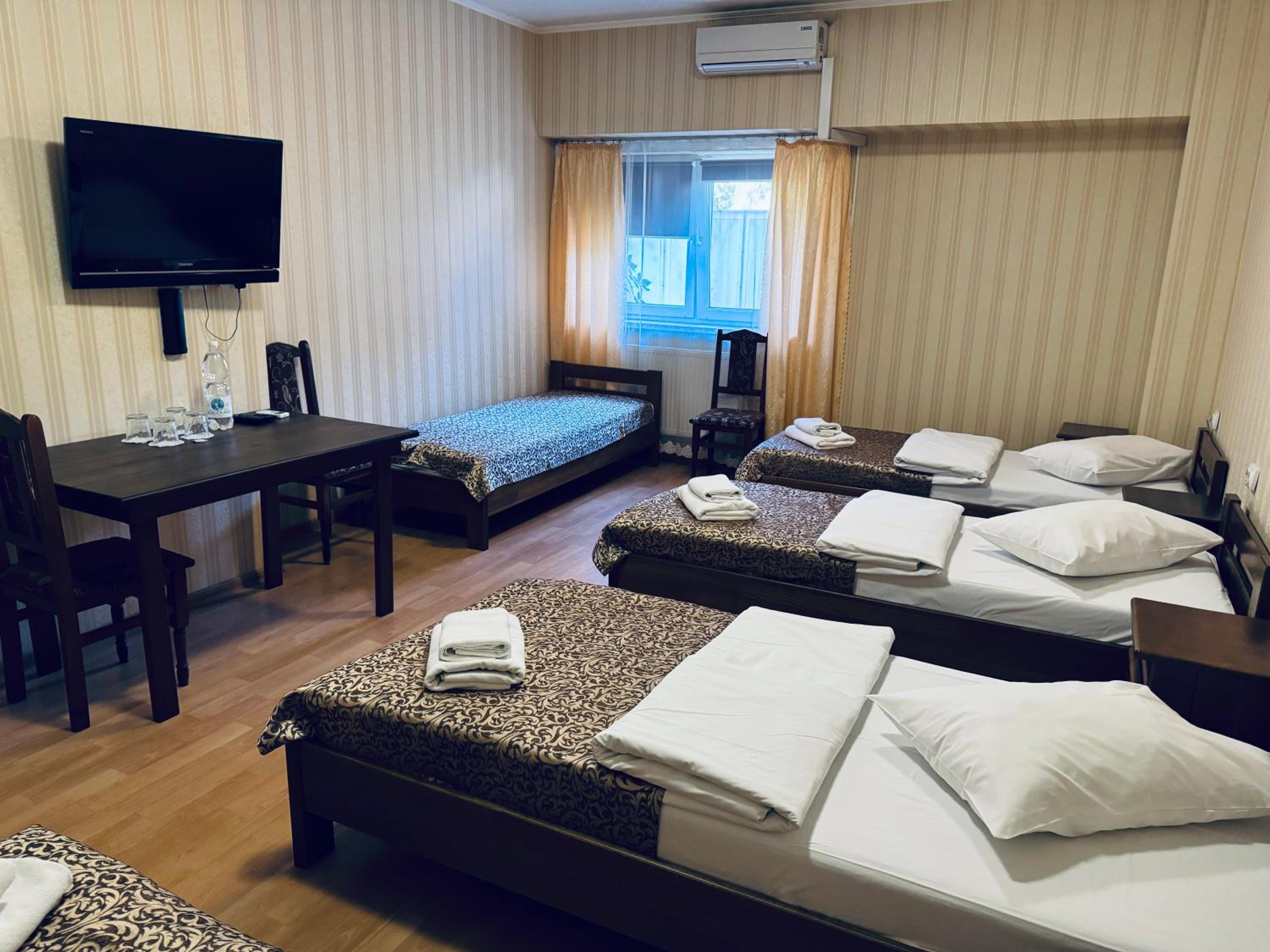Quadruple Room with Shower