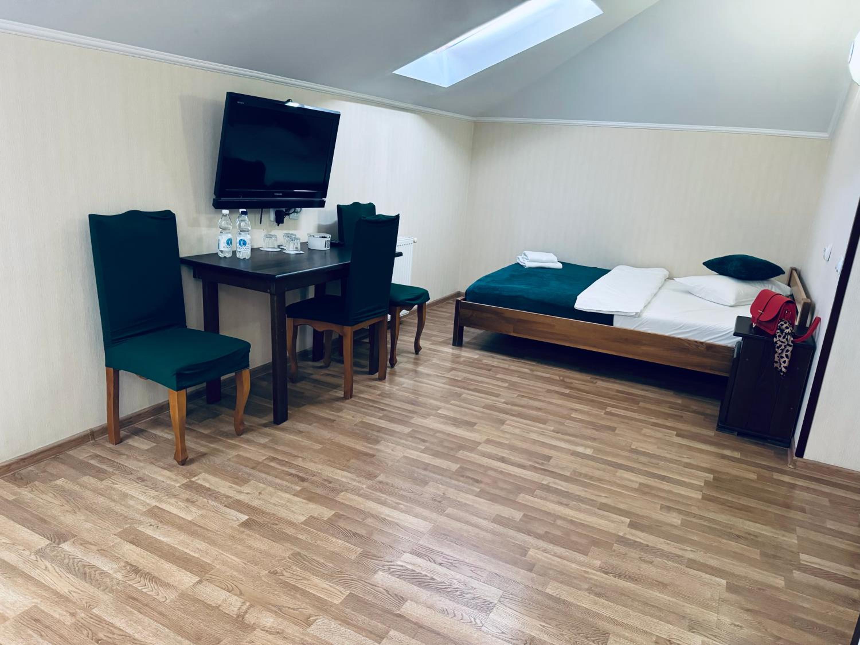 Comfort Triple Room with Shower