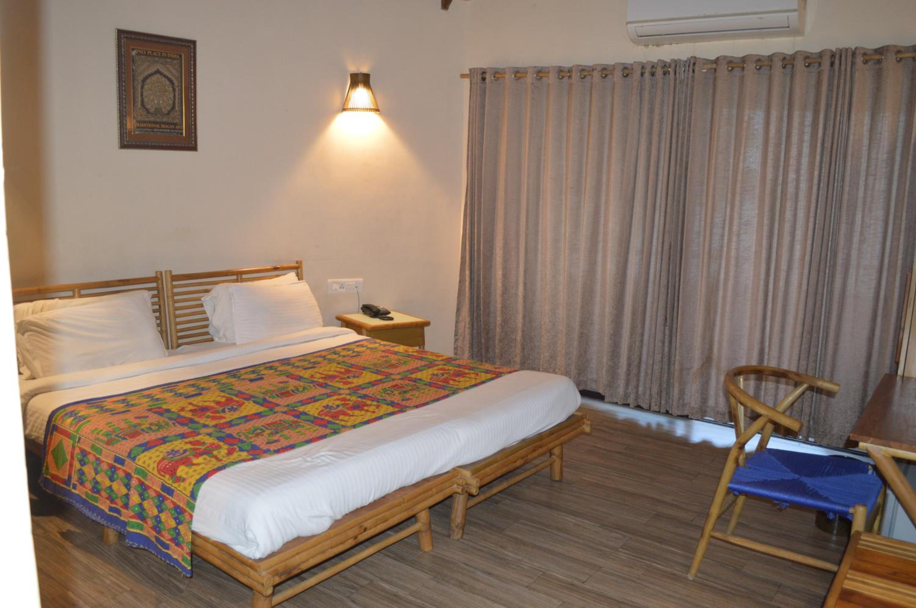 Standard King Room - Photo 3