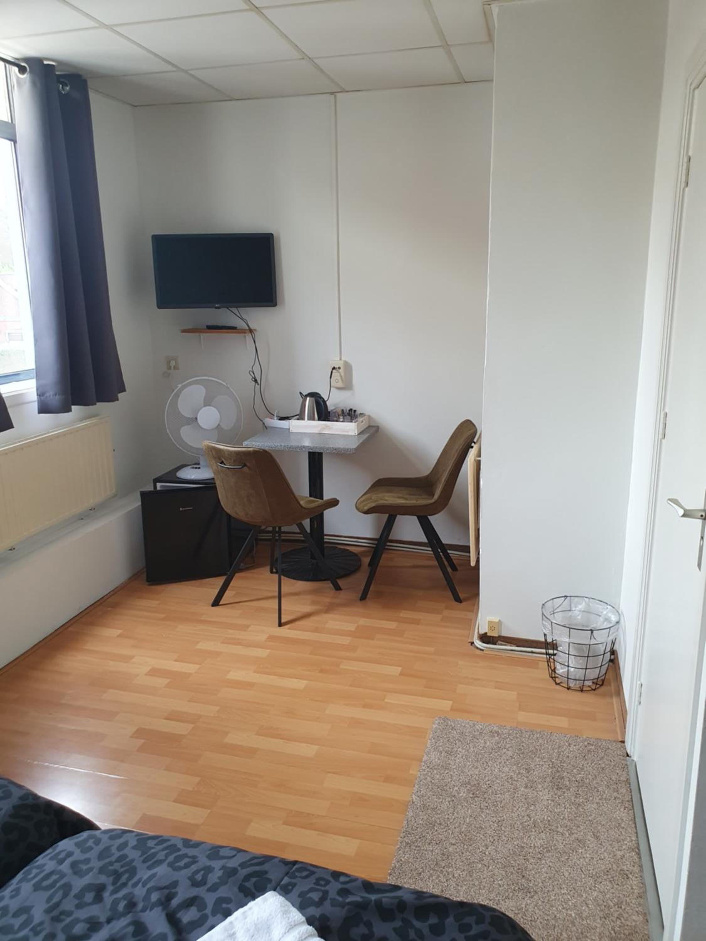 Deluxe Double Room with Shower photo 2