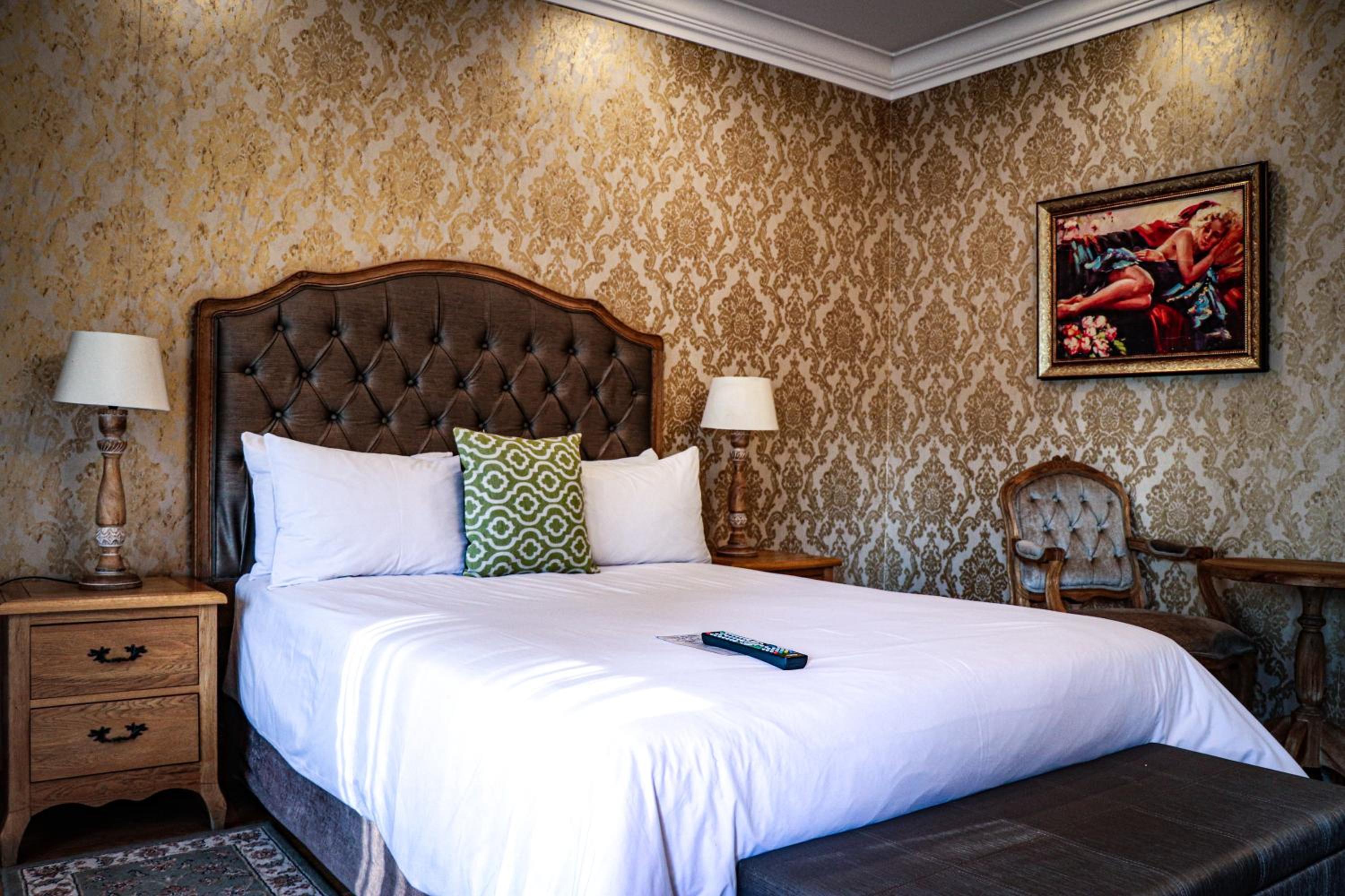 Luxury Lodge Room - Photo 4