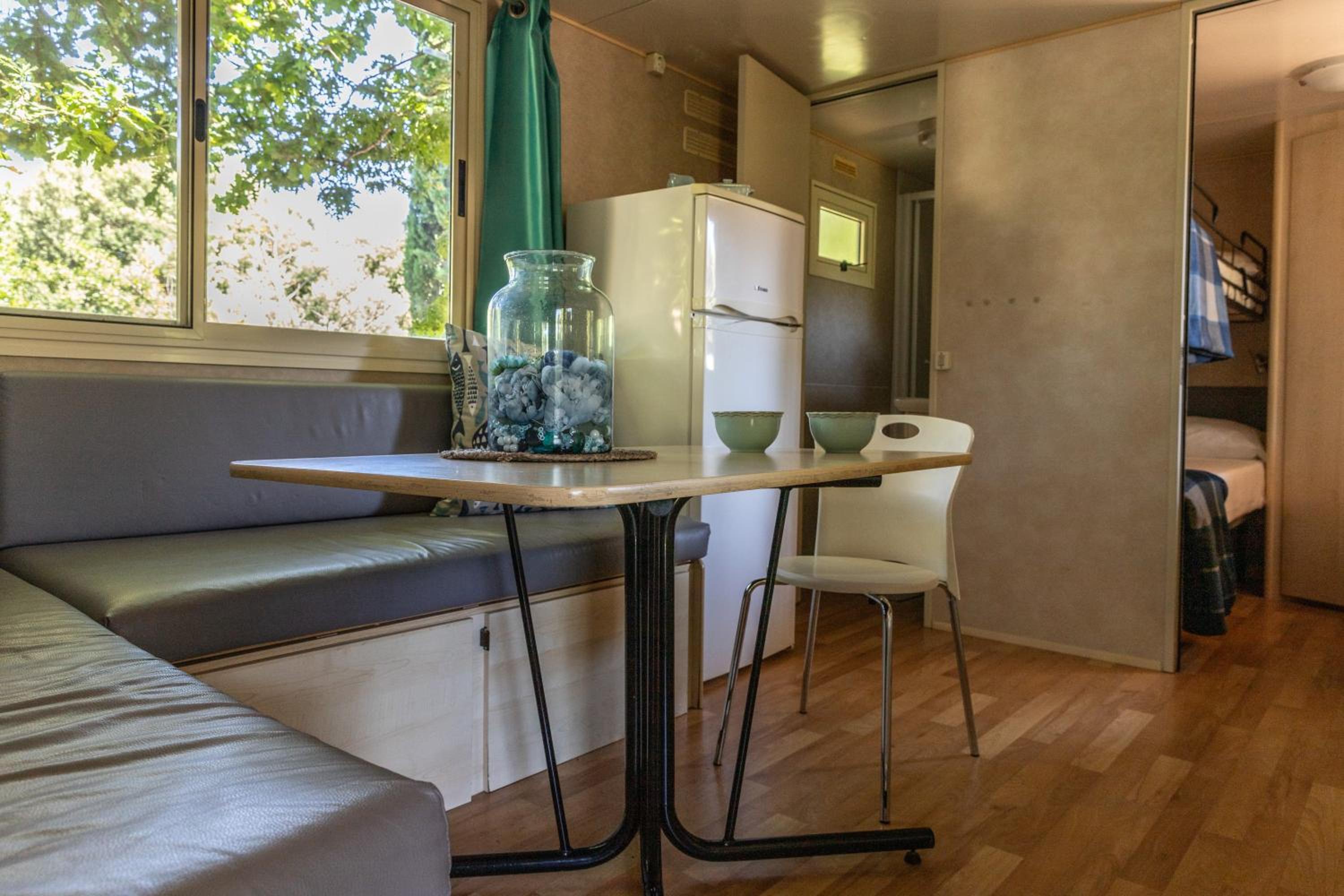 Mobile Home photo 2