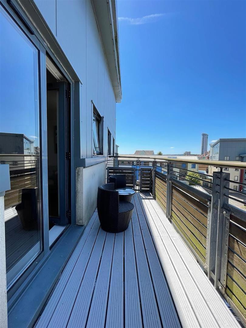 Two-Bedroom Apartment with Balcony photo 2