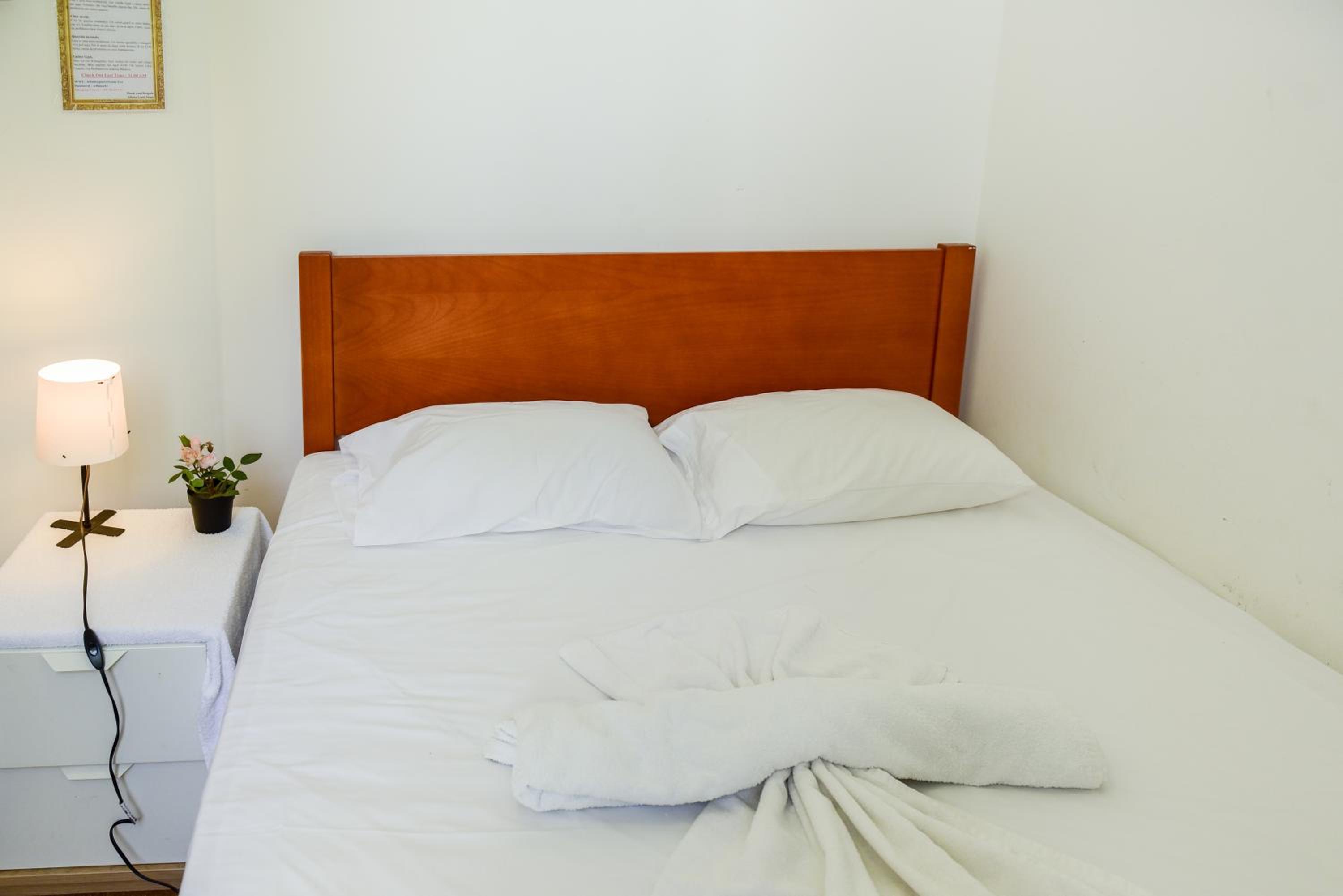 Double Room - Photo 17